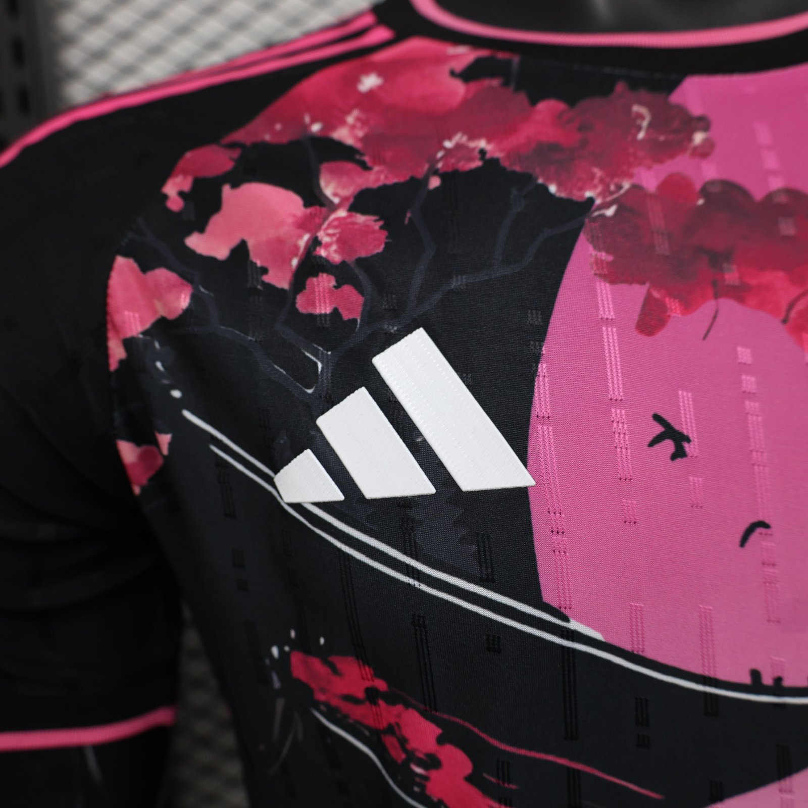 CAMISETA CONCEPTO JAPÓN VERSIÓN JUGADOR - Imagen 3