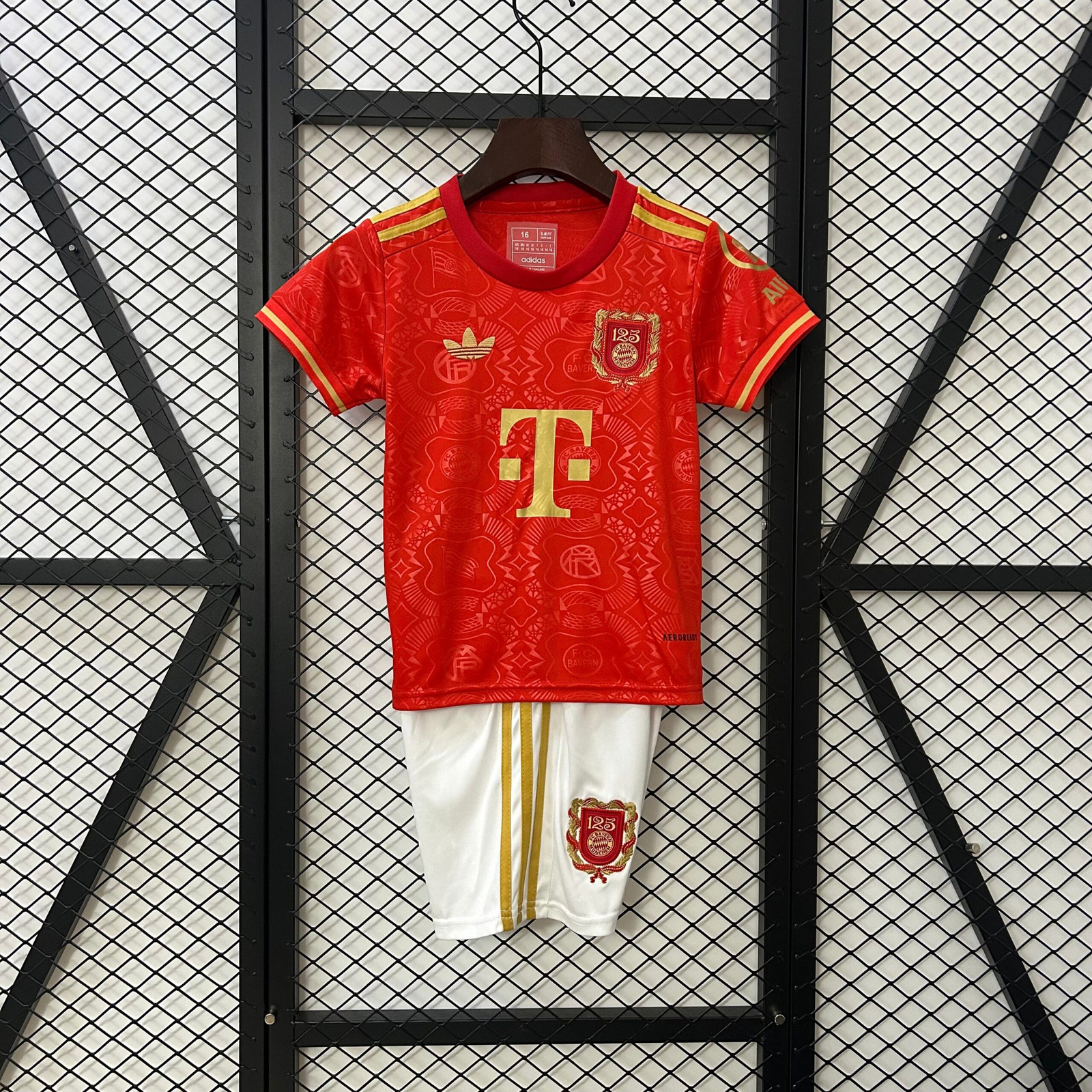CAMISETA EDICIÓN ESPECIAL BAYERN MUNICH 24/25 VERSIÓN INFANTIL