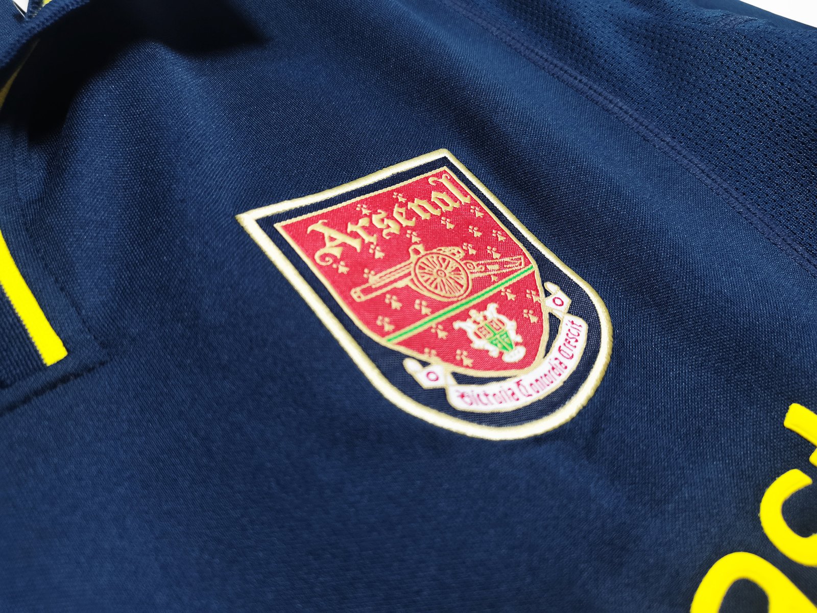 CAMISETA TERCERA EQUIPACIÓN ARSENAL 2000/02 - Imagen 5