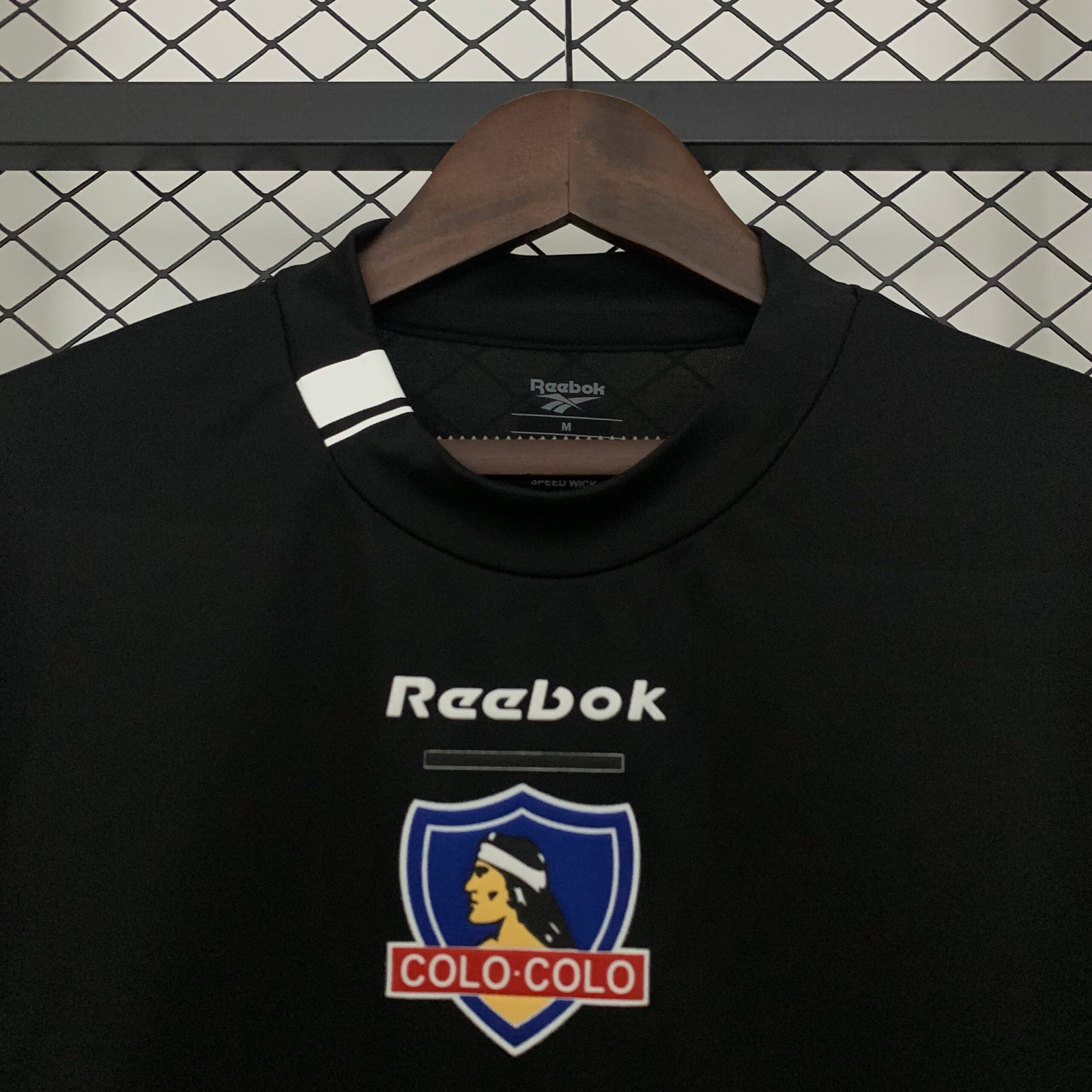CAMISETA SEGUNDA EQUIPACIÓN COLO COLO 2004 - Imagen 2