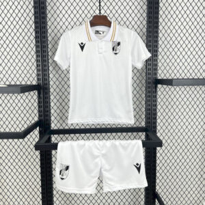 CAMISETA PRIMERA EQUIPACIÓN VITÓRIA SC 24/25 VERSIÓN INFANTIL