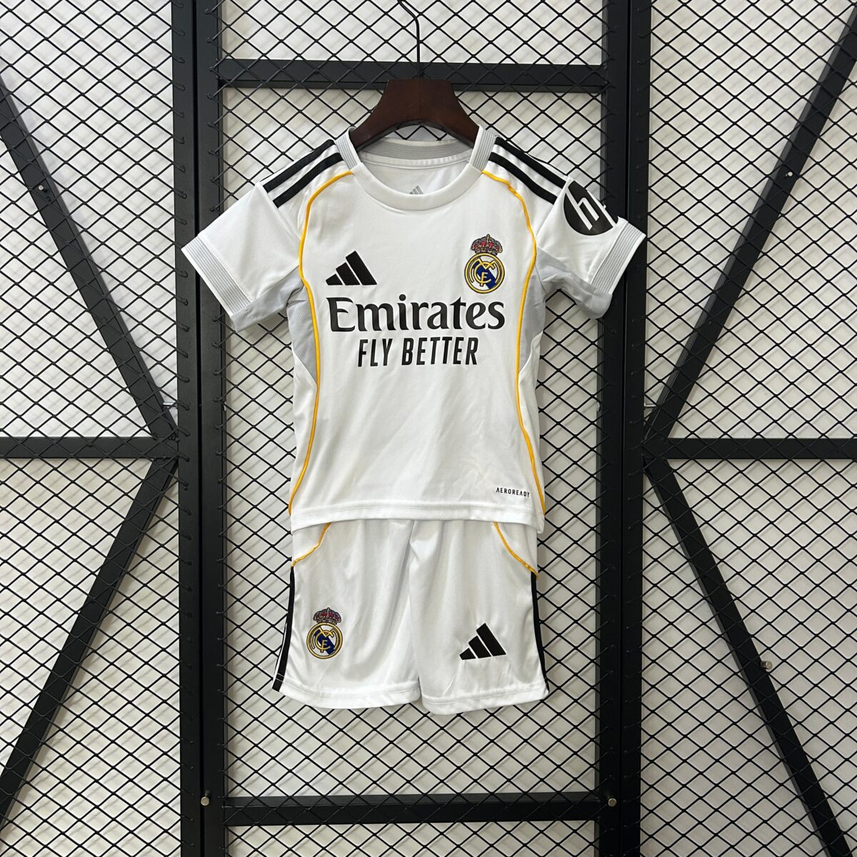 CAMISETA PRIMERA EQUIPACIÓN REAL MADRID 25/26 VERSIÓN INFANTIL
