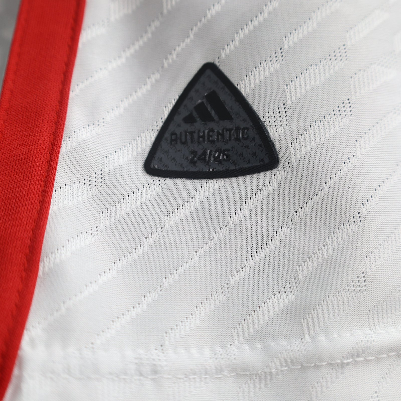 CAMISETA SEGUNDA EQUIPACIÓN FLAMENGO 2024 VERSIÓN JUGADOR - Imagen 7