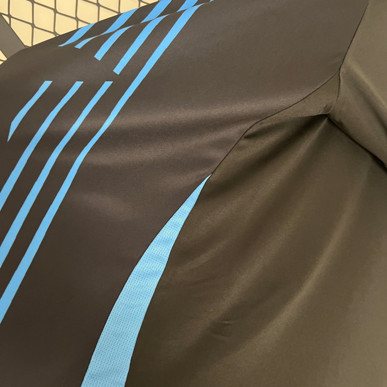 CAMISETA ENTRENAMIENTO ARGENTINA 2024 VERSIÓN FAN - Imagen 5