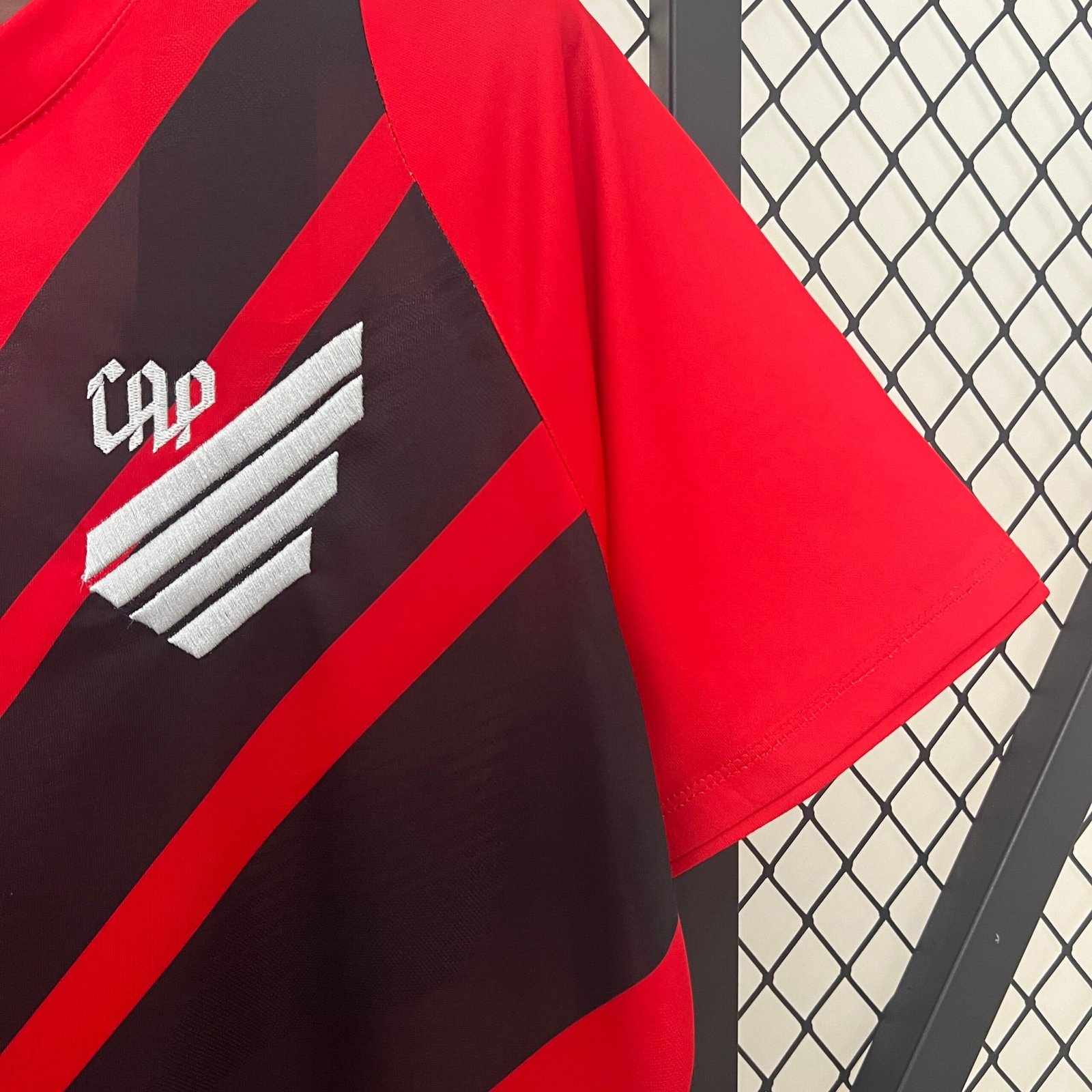 CAMISETA PRIMERA EQUIPACIÓN ATHLETICO PARANAENSE 2024 VERSIÓN FAN - Imagen 5