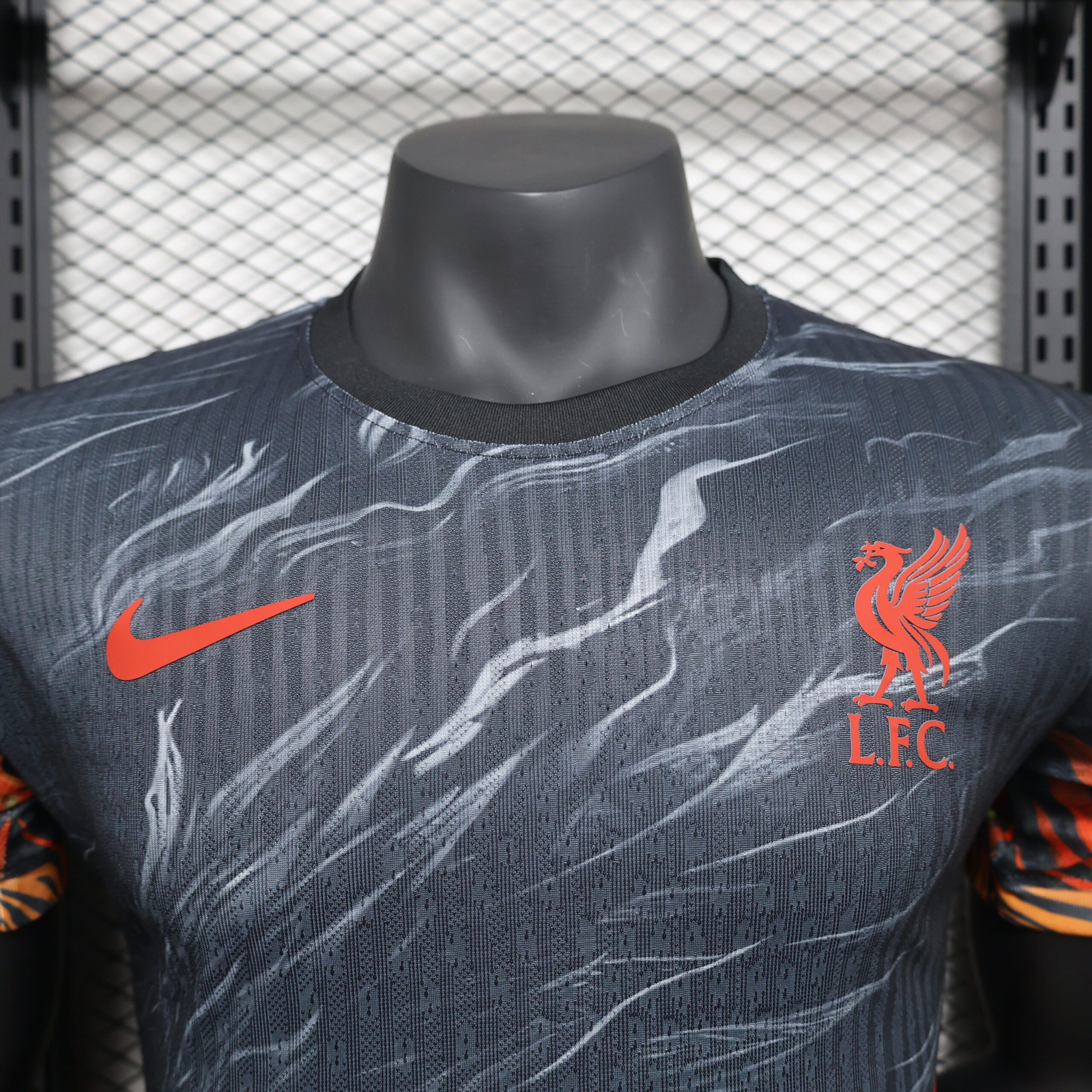 CAMISETA CONCEPTO LIVERPOOL 24/25 VERSIÓN JUGADOR - Imagen 2