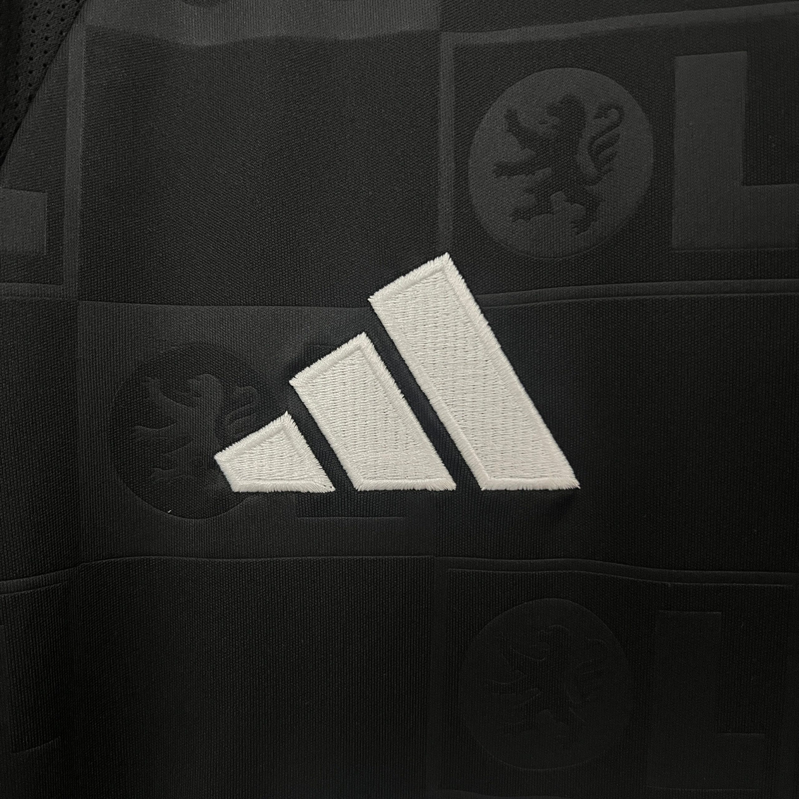 CAMISETA SEGUNDA EQUIPACIÓN LYON 24/25 VERSIÓN FAN - Imagen 3