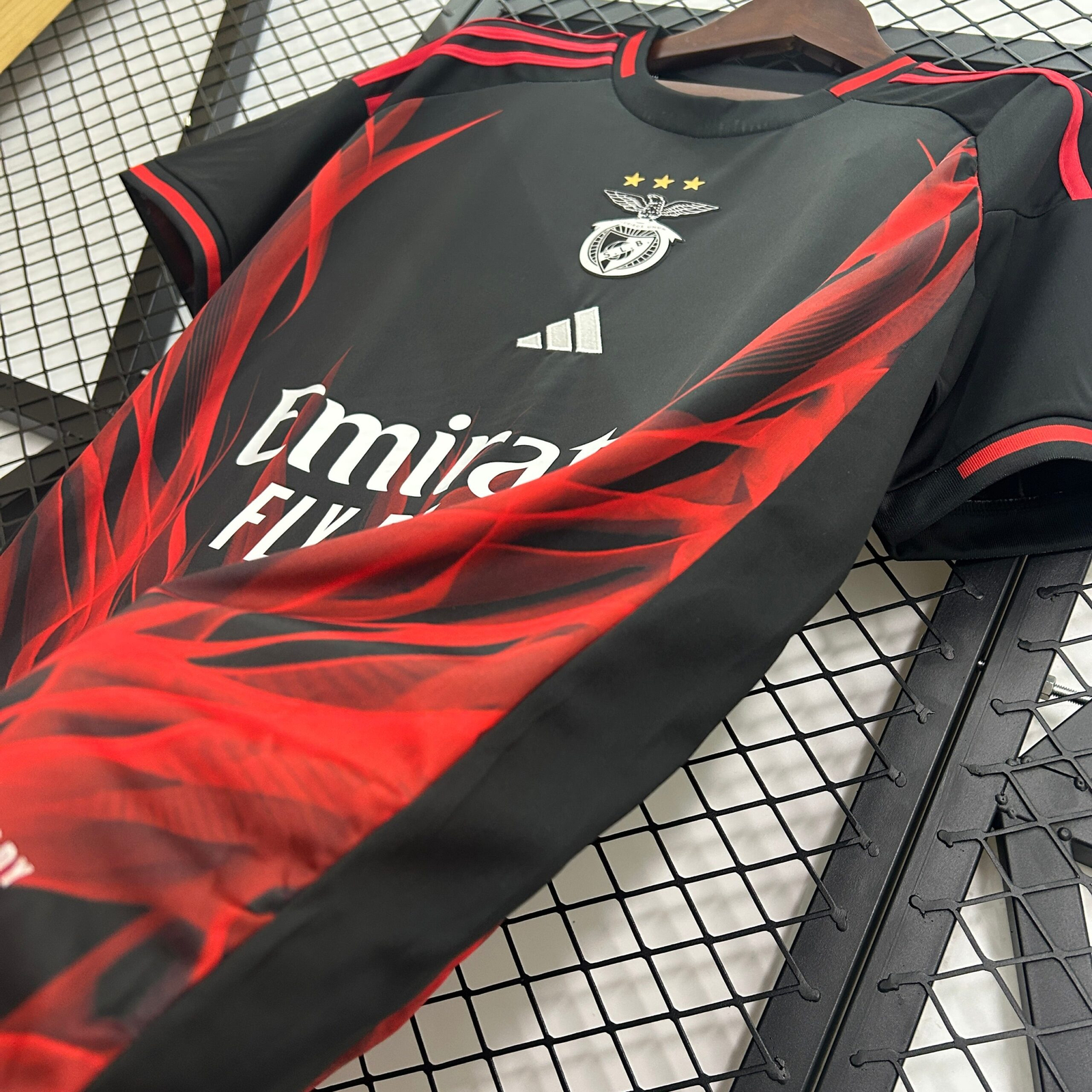 CAMISETA CONCEPTO BENFICA 24/25 VERSIÓN FAN - Imagen 5
