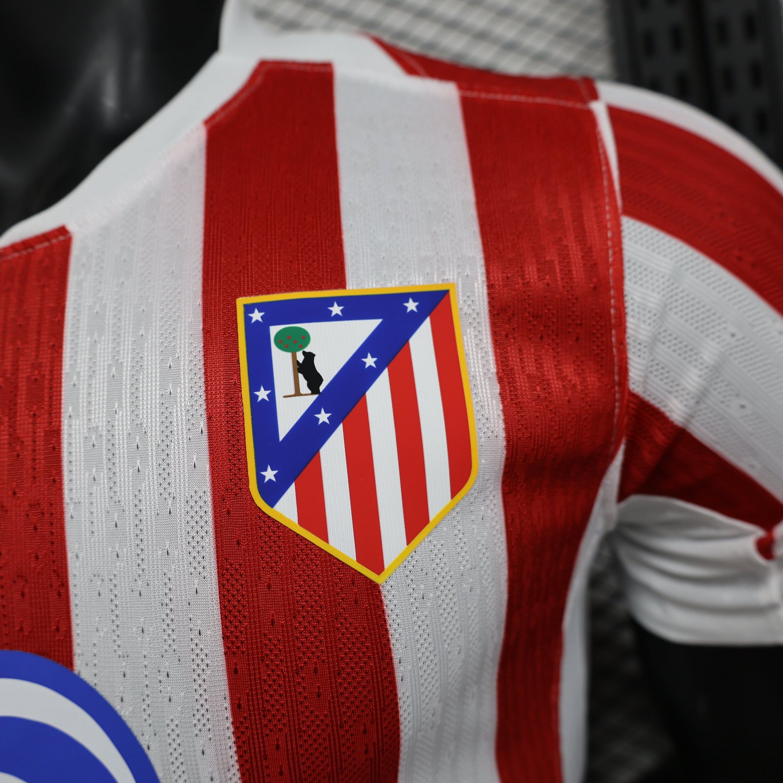 CAMISETA PRIMERA EQUIPACIÓN ATLÉTICO DE MADRID 25/26 VERSIÓN JUGADOR - Imagen 4