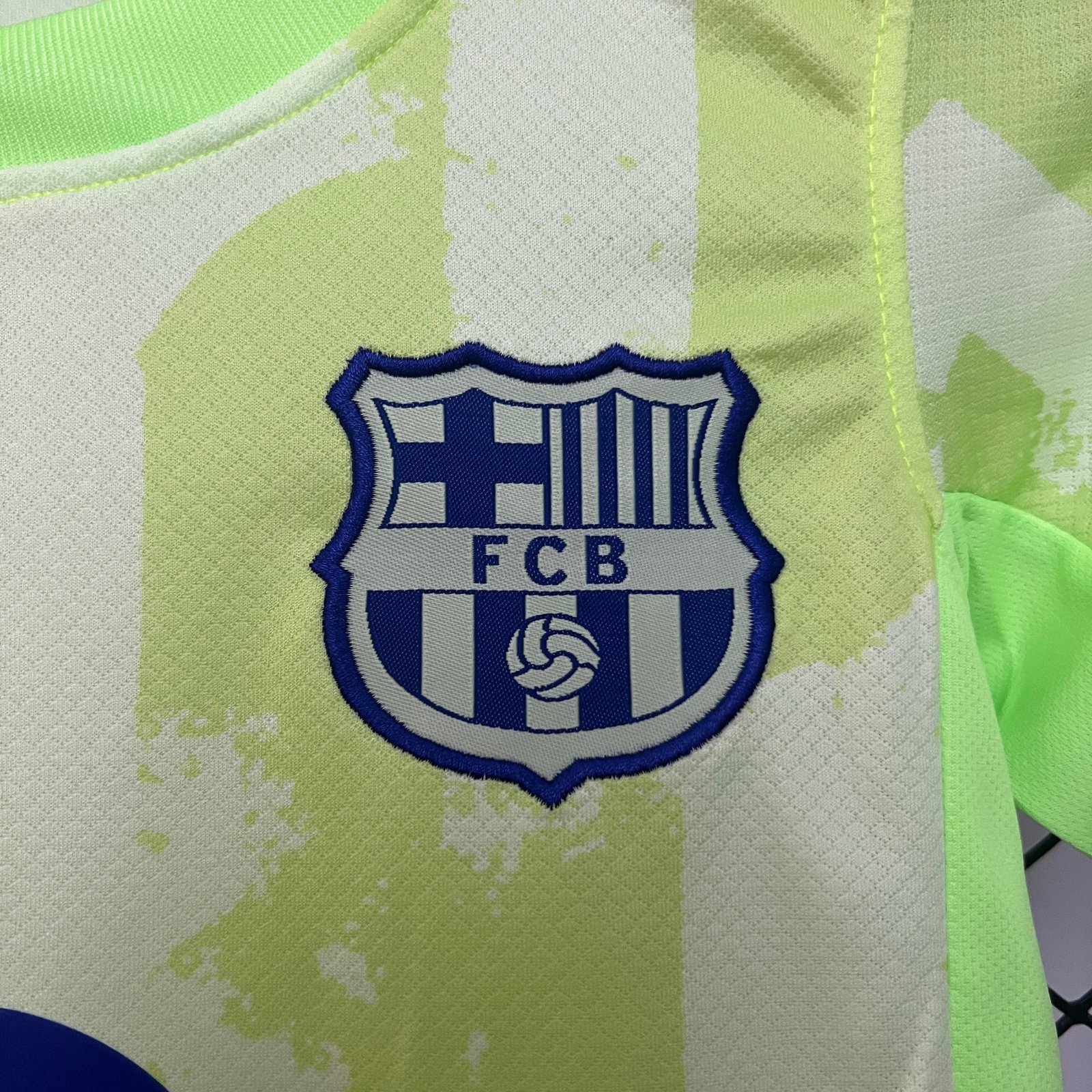 CAMISETA TERCERA EQUIPACIÓN BARCELONA 24/25 VERSIÓN INFANTIL - Imagen 4
