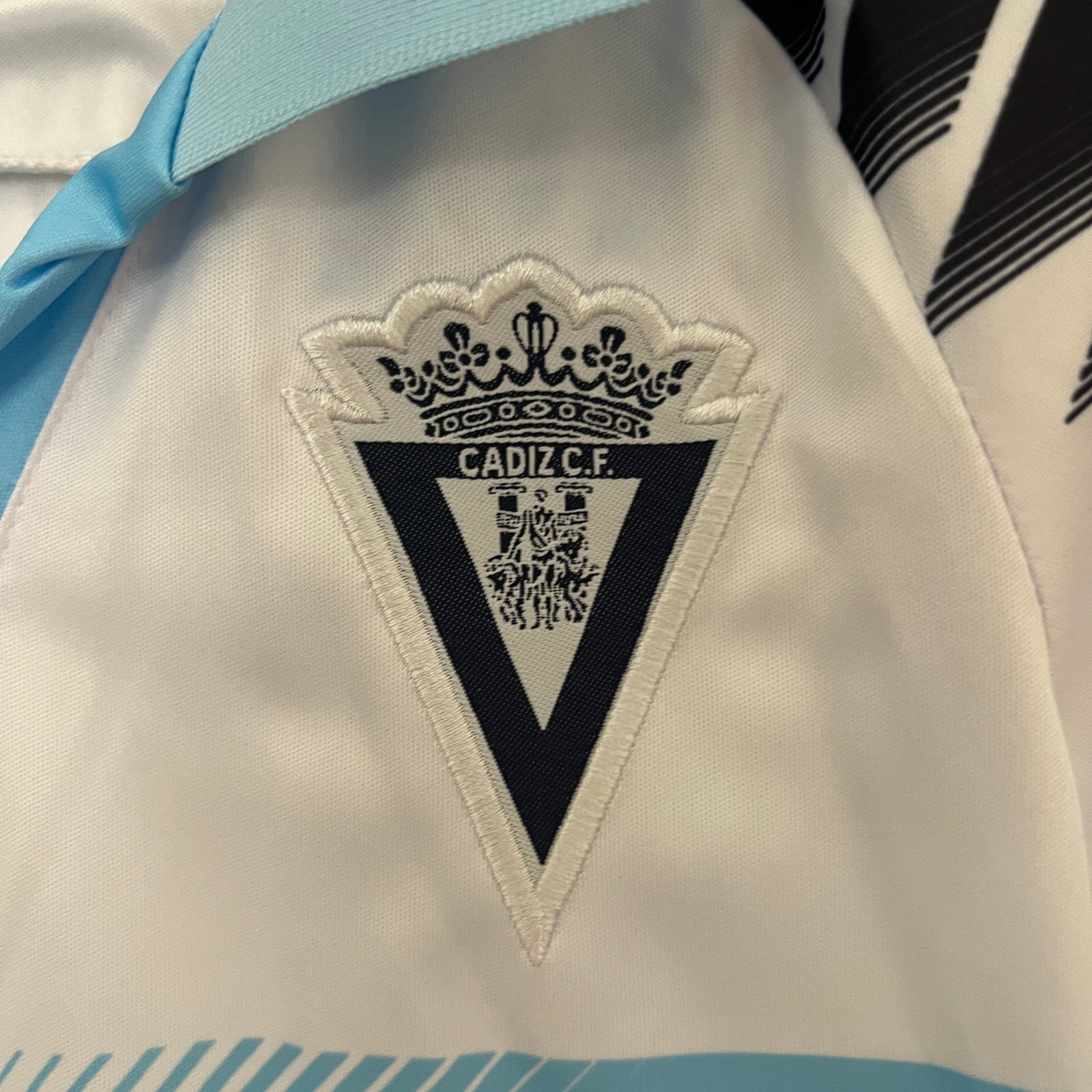 CAMISETA SEGUNDA EQUIPACIÓN CÁDIZ 24/25 VERSIÓN INFANTIL - Imagen 4