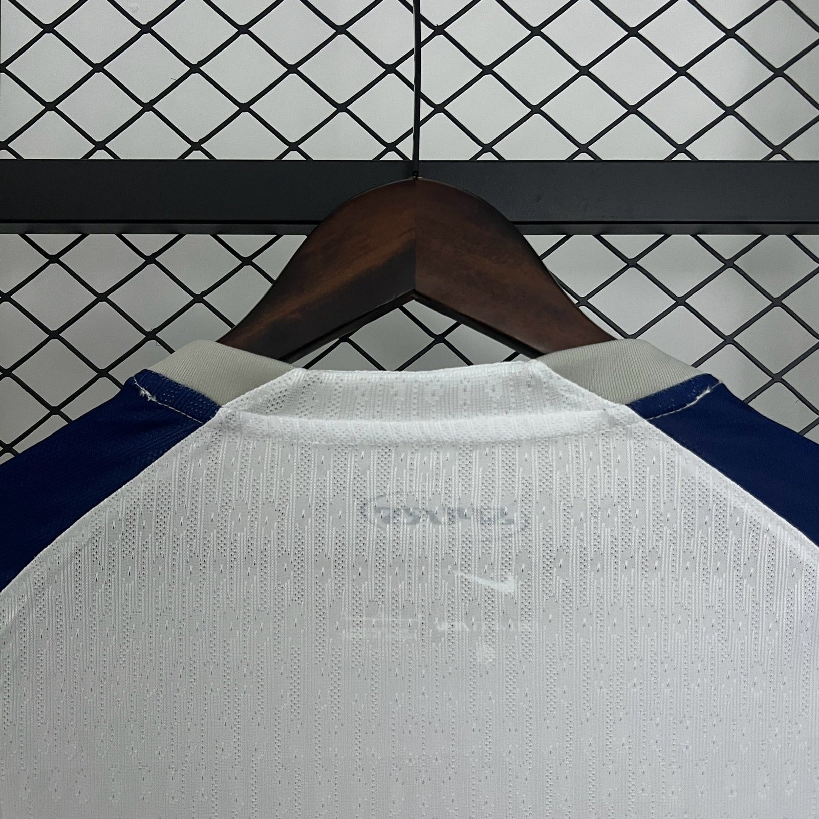 CAMISETA PRIMERA EQUIPACIÓN TOTTENHAM 25/26 VERSIÓN FAN - Imagen 8