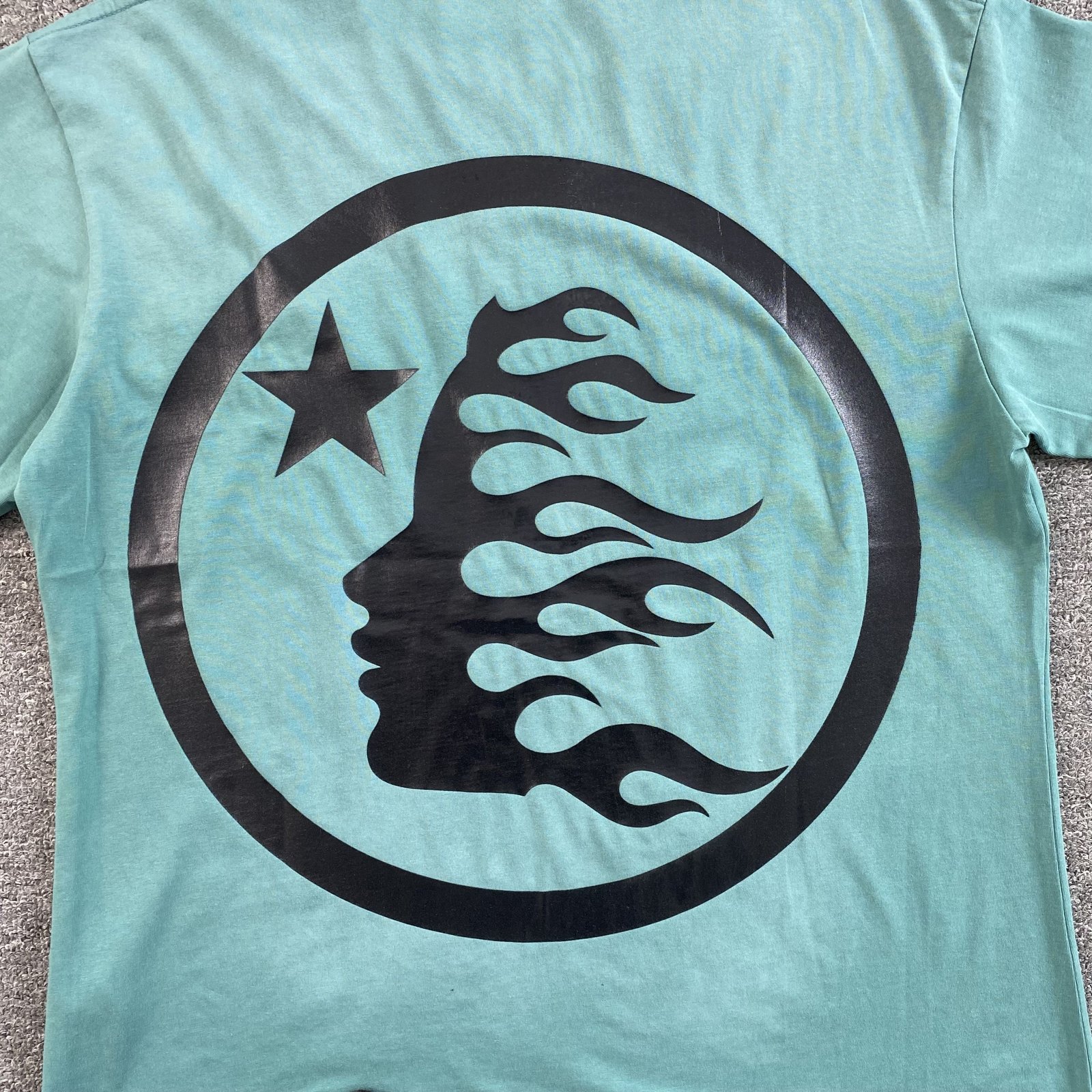 HELLSTAR GEL SPORTS LOGO TEE - Imagen 7