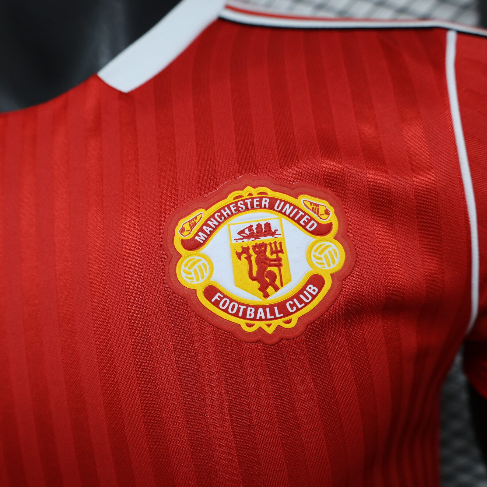 POLERA DE SALIDA MANCHESTER UNITED 24/25 VERSIÓN JUGADOR - Imagen 4