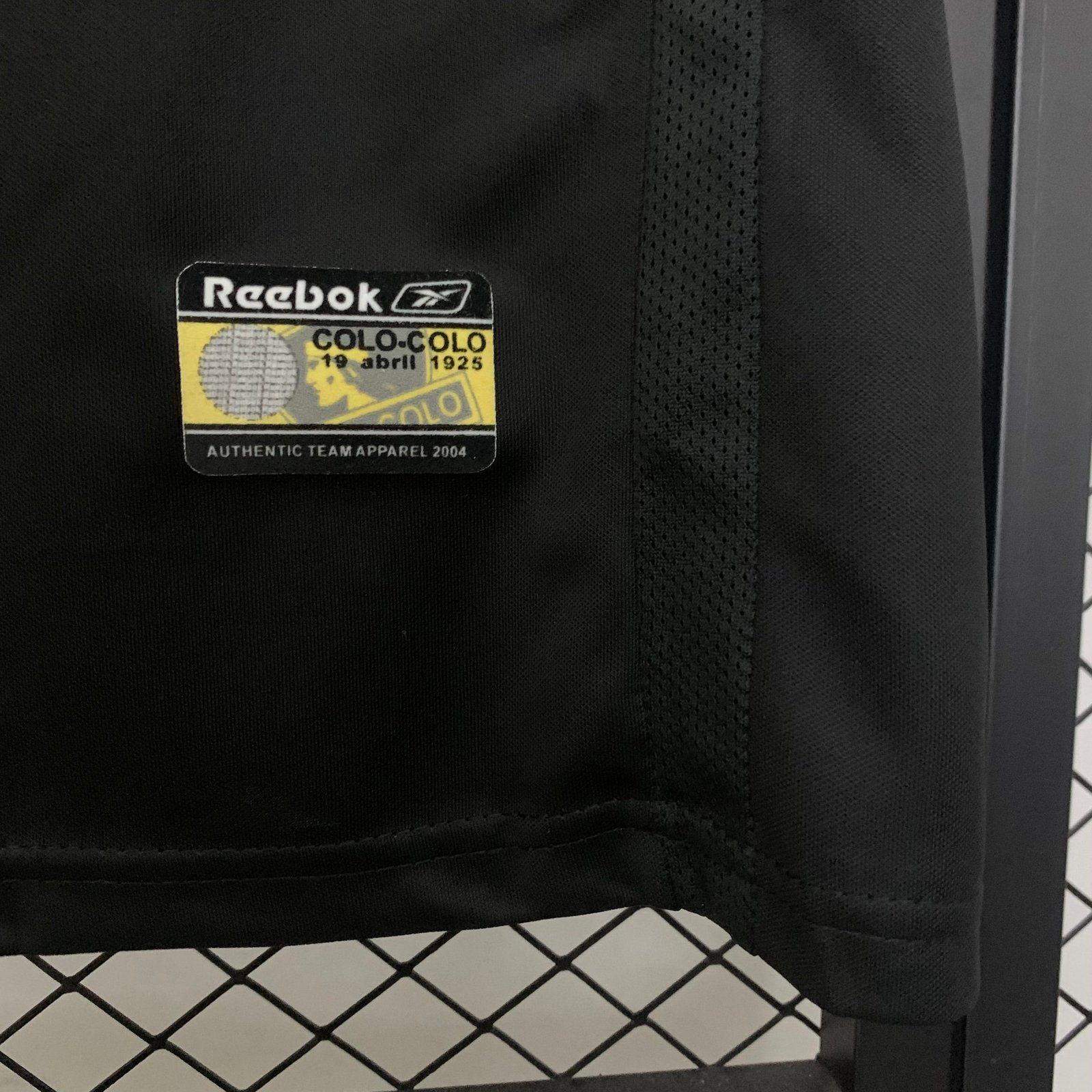 CAMISETA SEGUNDA EQUIPACIÓN COLO COLO 2004 - Imagen 6