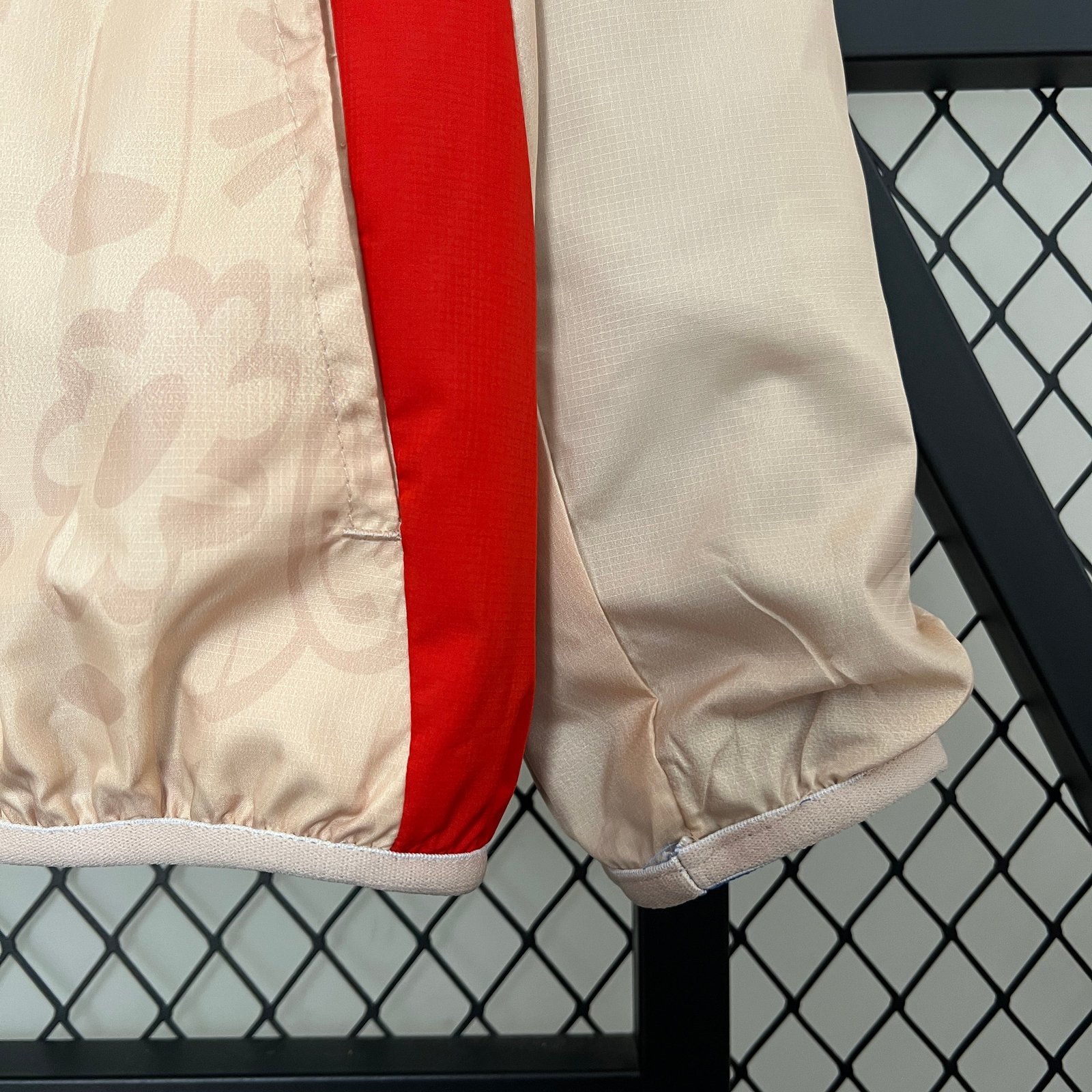 CORTAVIENTOS REAL MADRID REVERSIBLE - Imagen 13