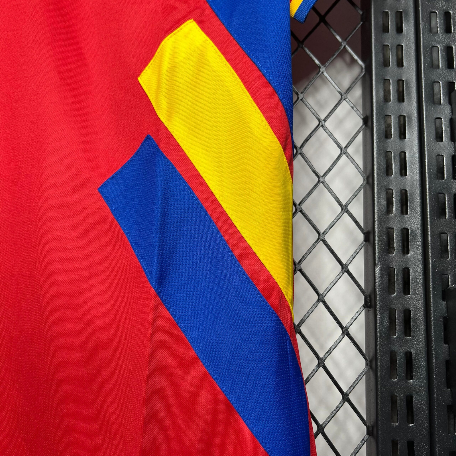 CAMISETA SEGUNDA EQUIPACIÓN RUMANÍA 1994 - Imagen 5