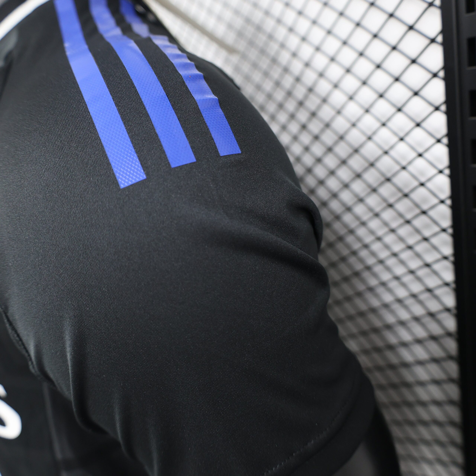 CAMISETA SEGUNDA EQUIPACIÓN LYON 24/25 VERSIÓN JUGADOR - Imagen 6
