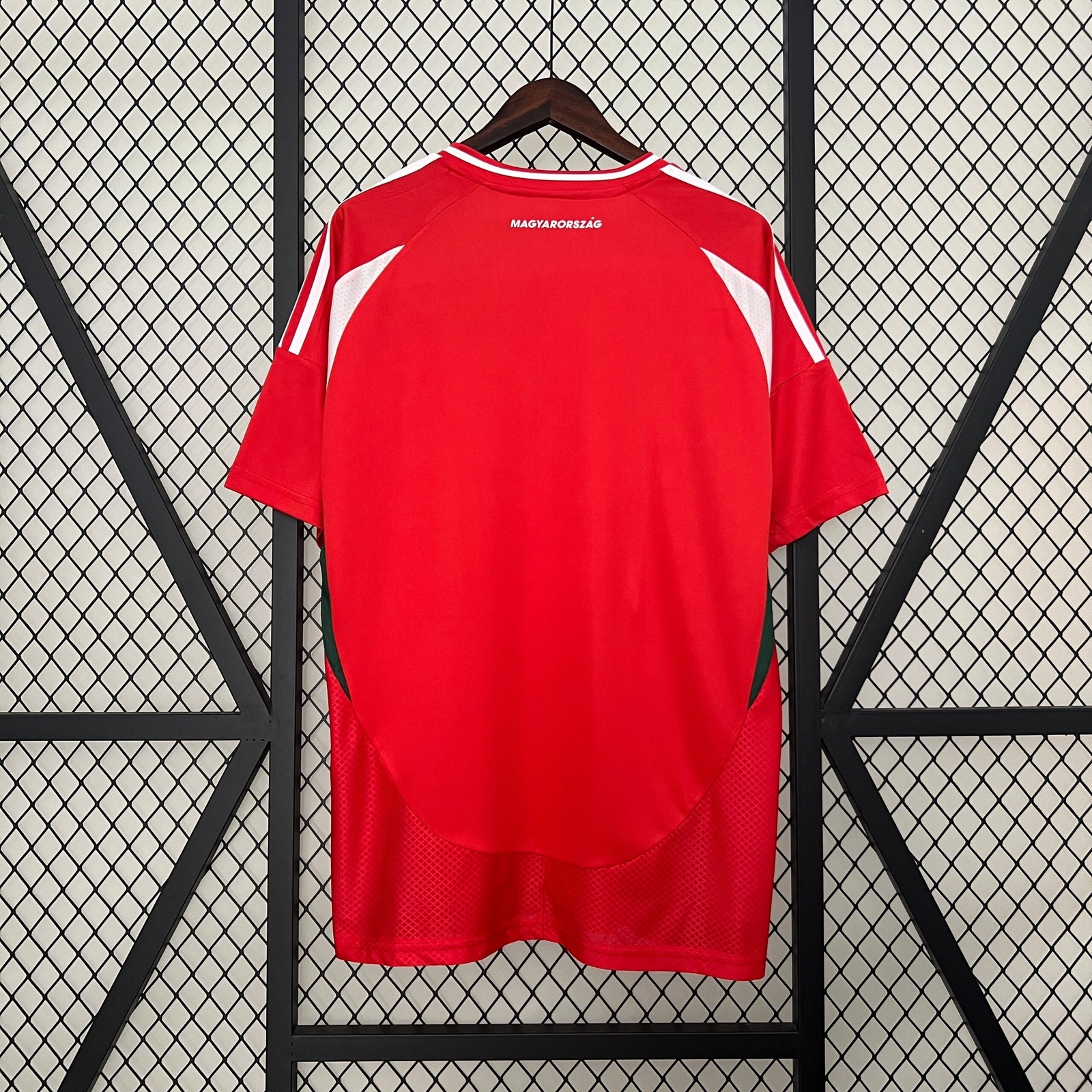 CAMISETA PRIMERA EQUIPACIÓN HUNGRÍA 2024 VERSIÓN FAN - Imagen 9