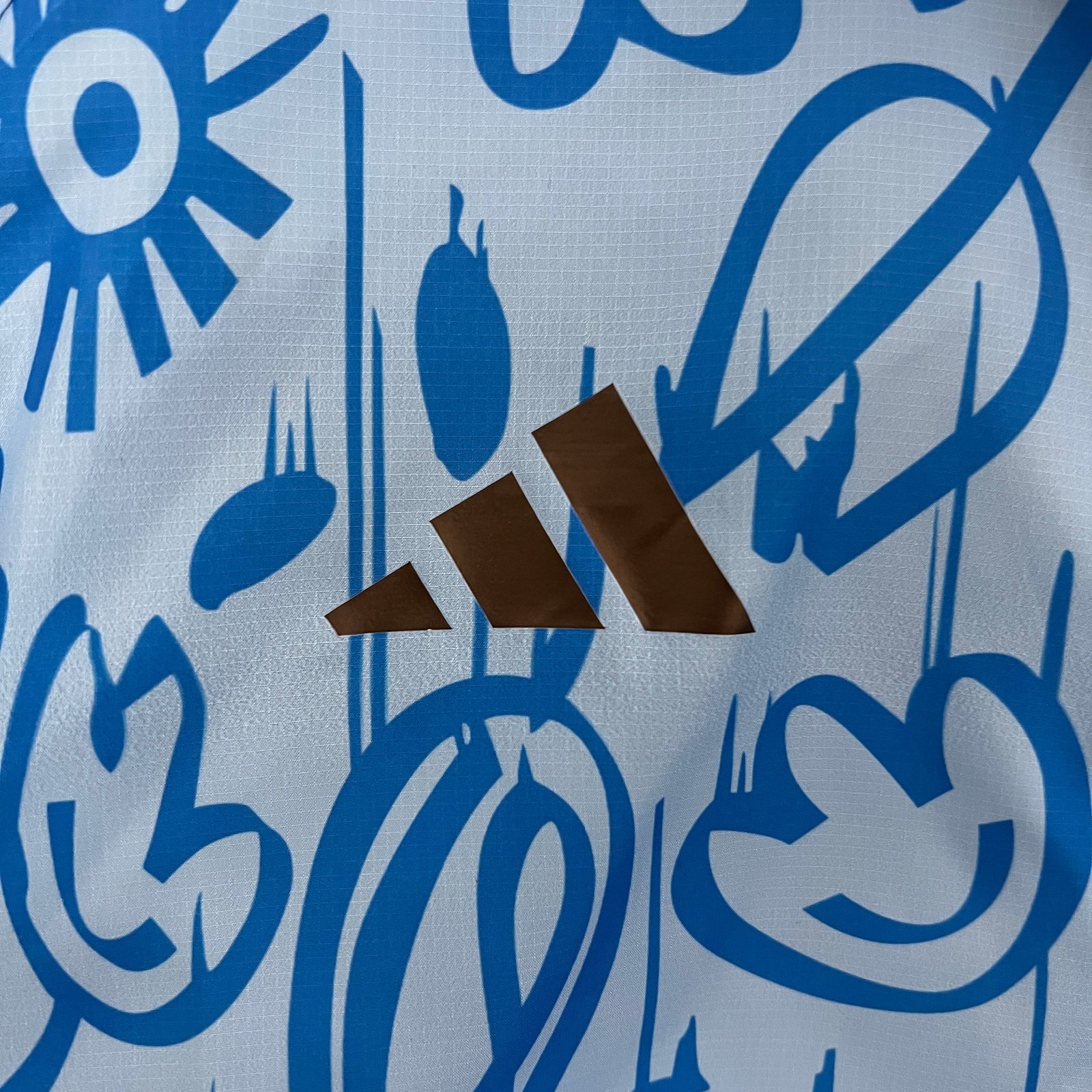 CORTAVIENTOS REAL MADRID REVERSIBLE - Imagen 4