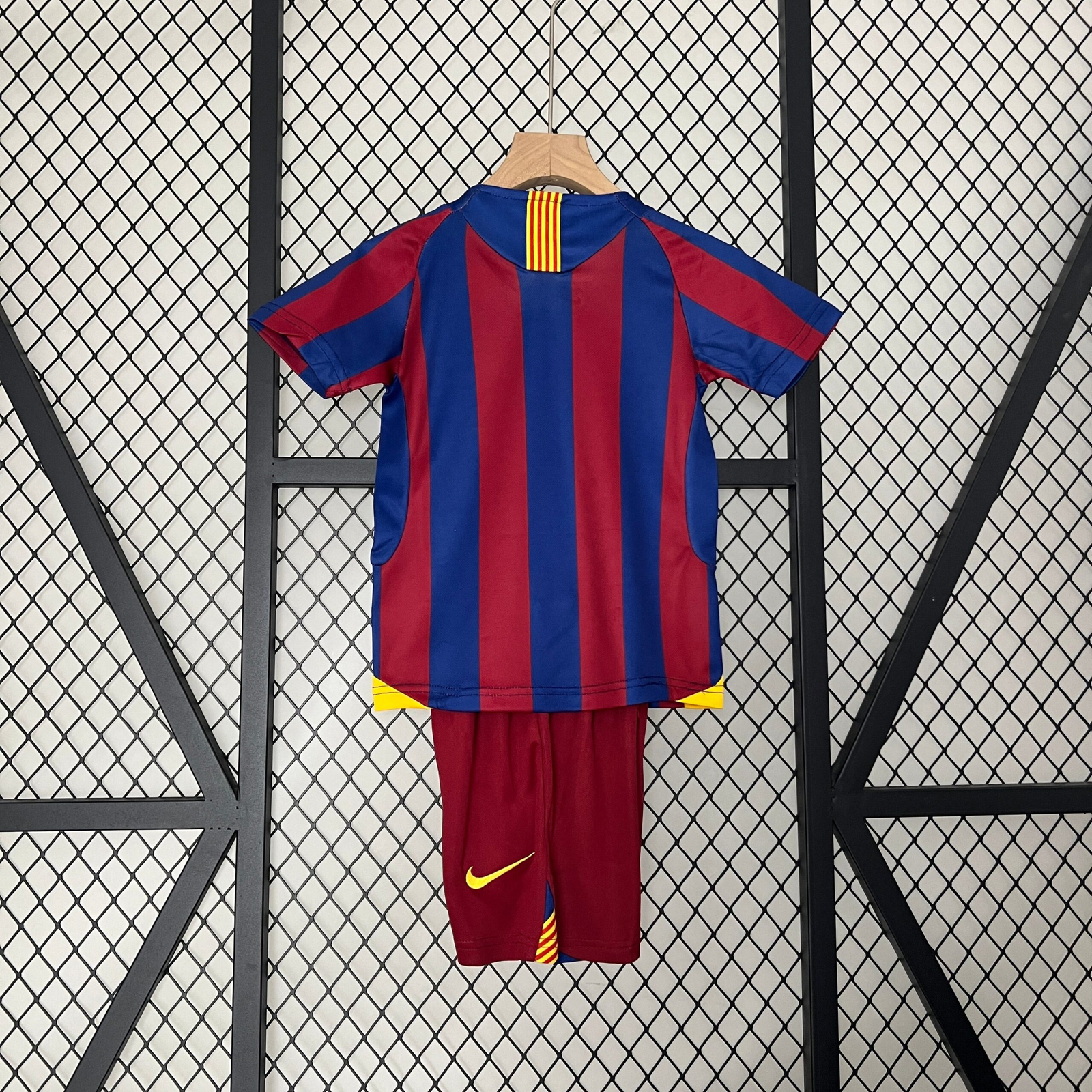 CAMISETA PRIMERA EQUIPACIÓN BARCELONA 2005/06 INFANTIL - Imagen 7