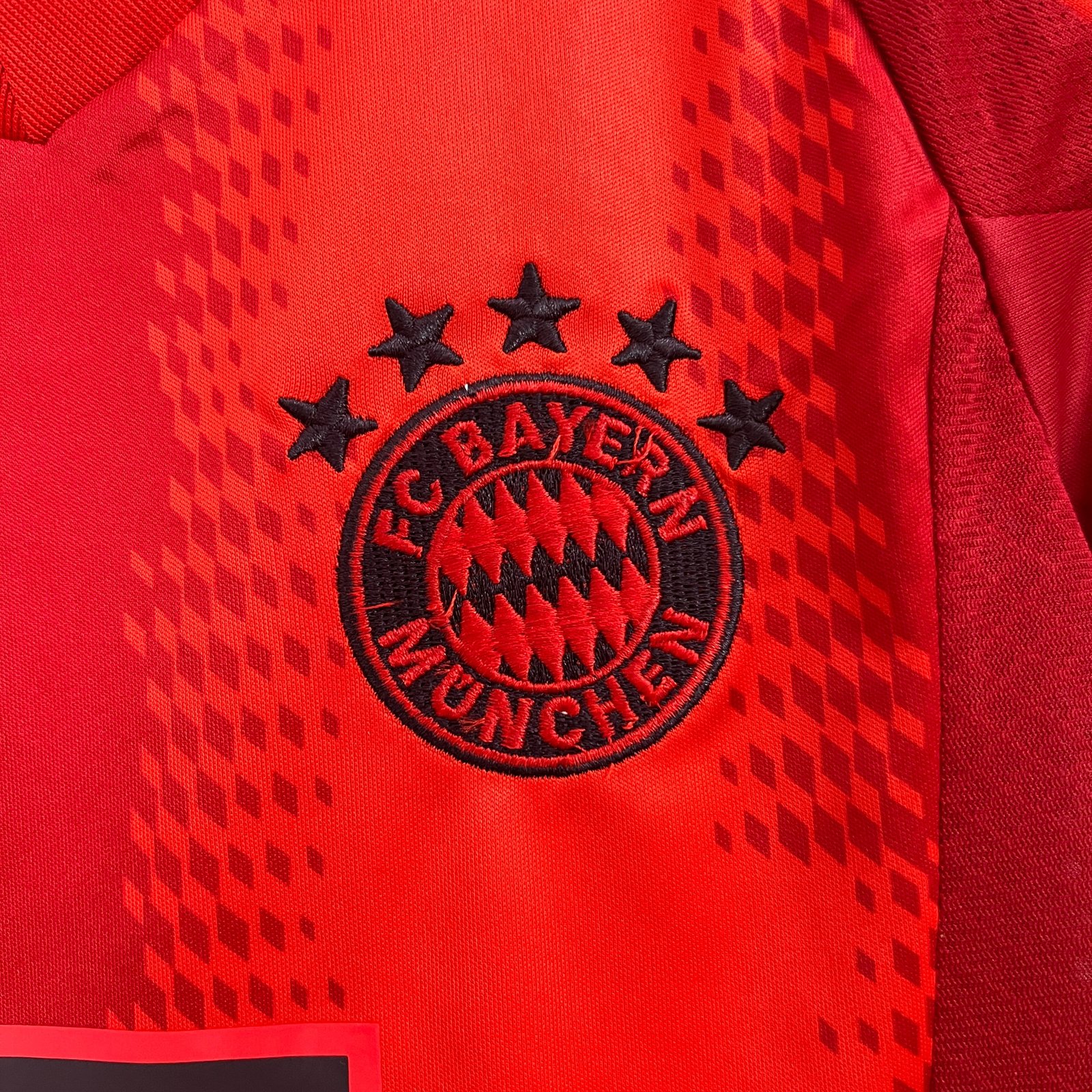 CAMISETA PRIMERA EQUIPACIÓN BAYERN MUNICH 24/25 VERSIÓN INFANTIL - Imagen 4