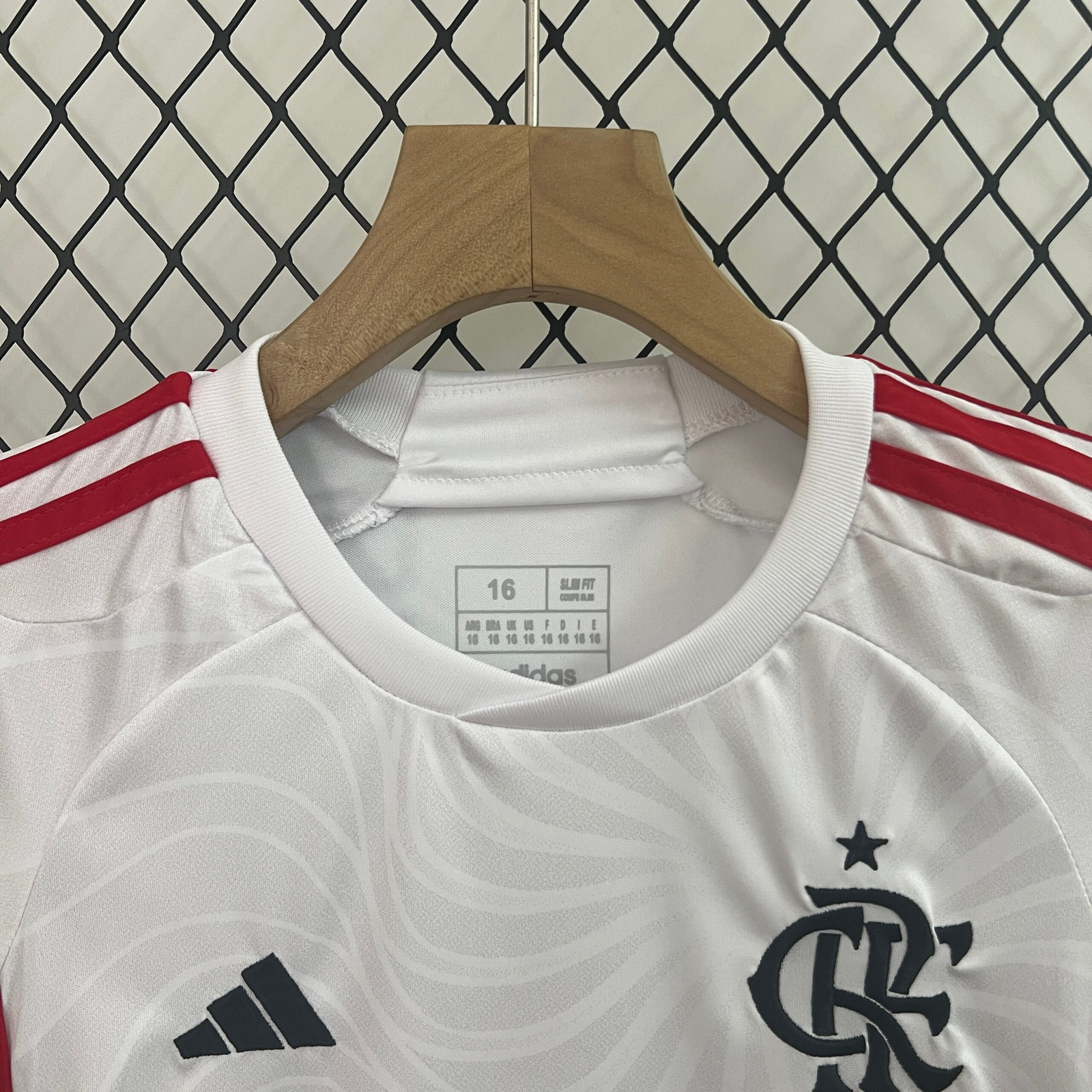 CAMISETA SEGUNDA EQUIPACIÓN FLAMENGO 2024 VERSIÓN INFANTIL - Imagen 2