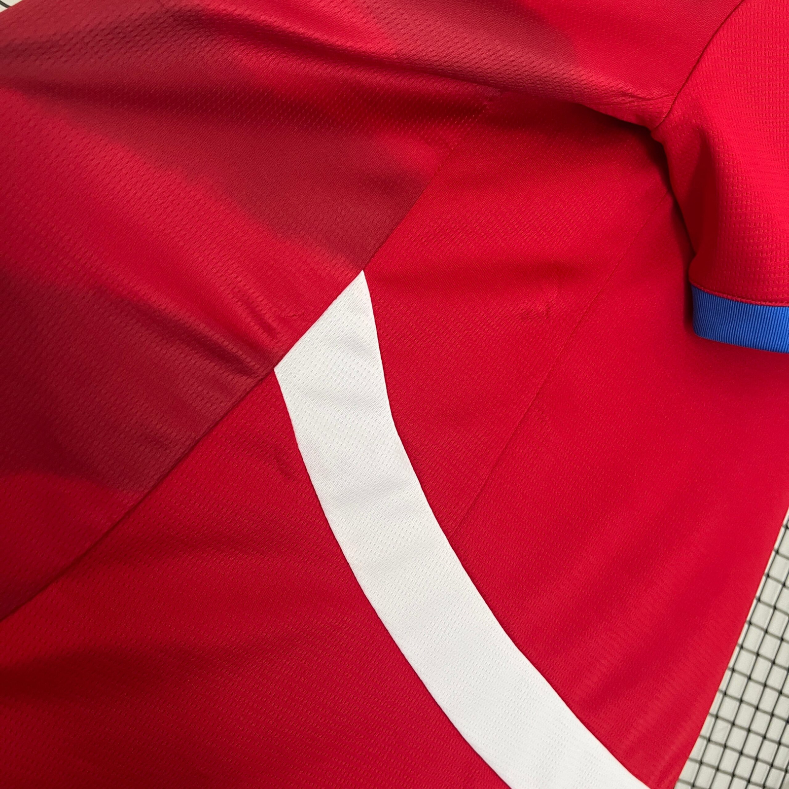 CAMISETA PRIMERA EQUIPACIÓN SERBIA 2024 VERSIÓN FAN - Imagen 6