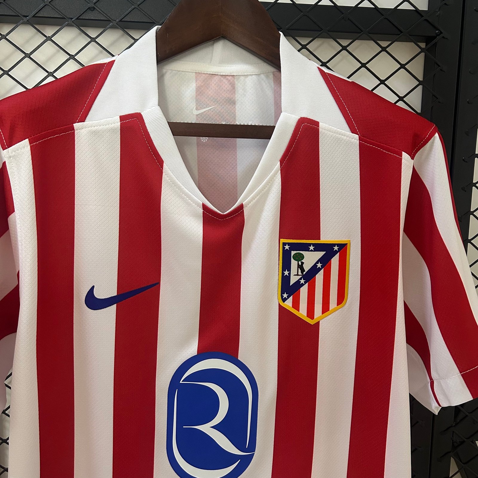 CAMISETA PRIMERA EQUIPACIÓN ATLÉTICO DE MADRID 25/26 VERSIÓN FAN - Imagen 2