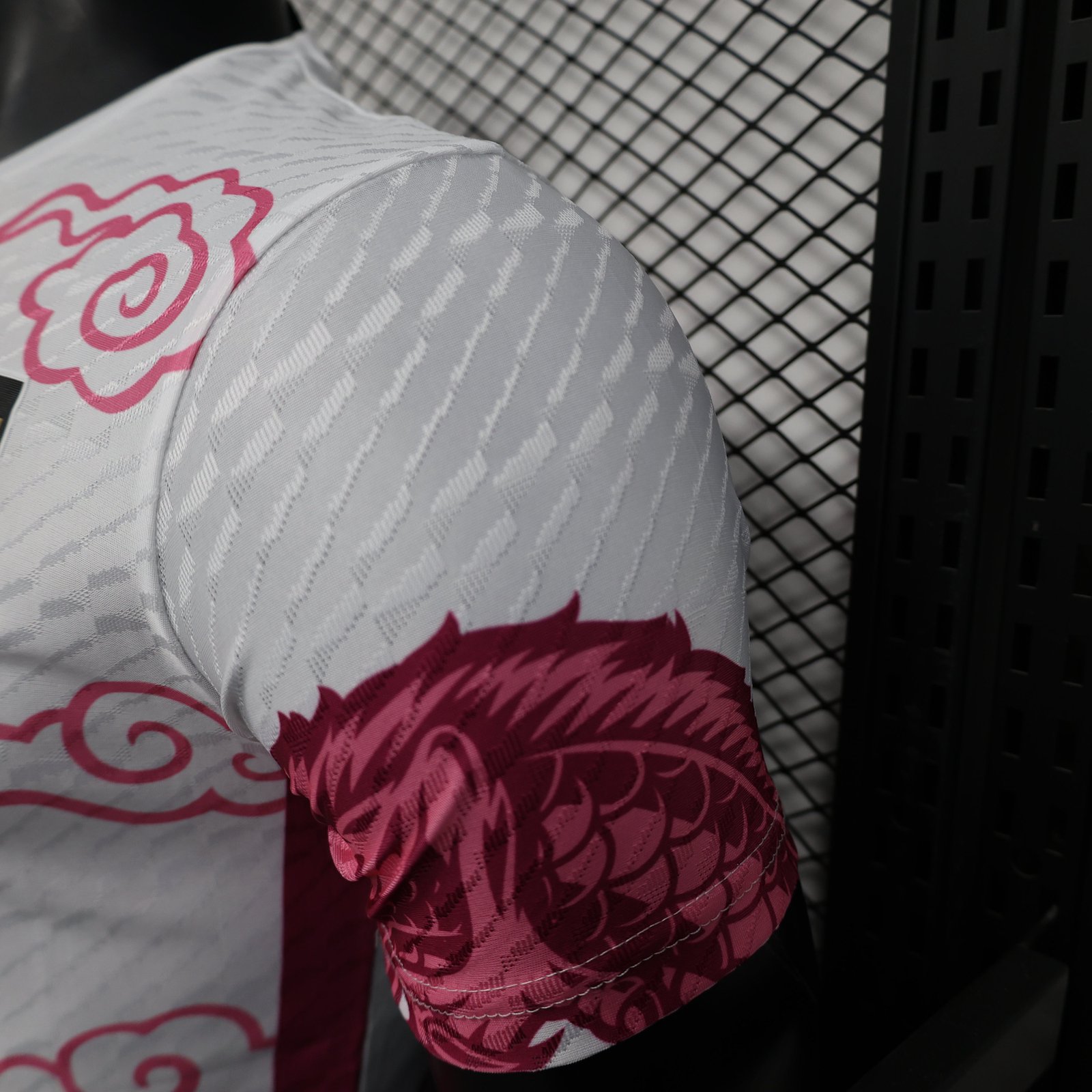 CAMISETA CONCEPTO JAPÓN VERSIÓN JUGADOR - Imagen 6