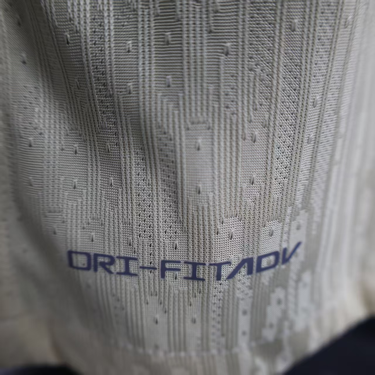 CAMISETA SEGUNDA EQUIPACIÓN BARCELONA 25/26 VERSIÓN JUGADOR - Imagen 9