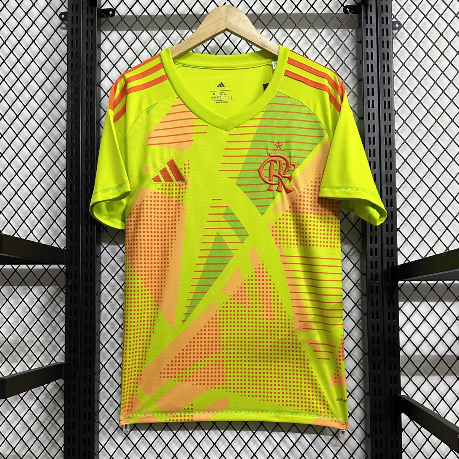 CAMISETA ARQUERO FLAMENGO 2025 VERSIÓN FAN