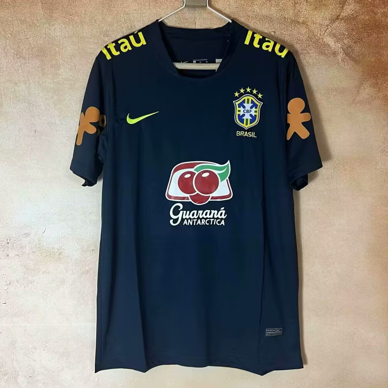 CAMISETA ENTRENAMIENTO BRASIL 2024 VERSIÓN FAN