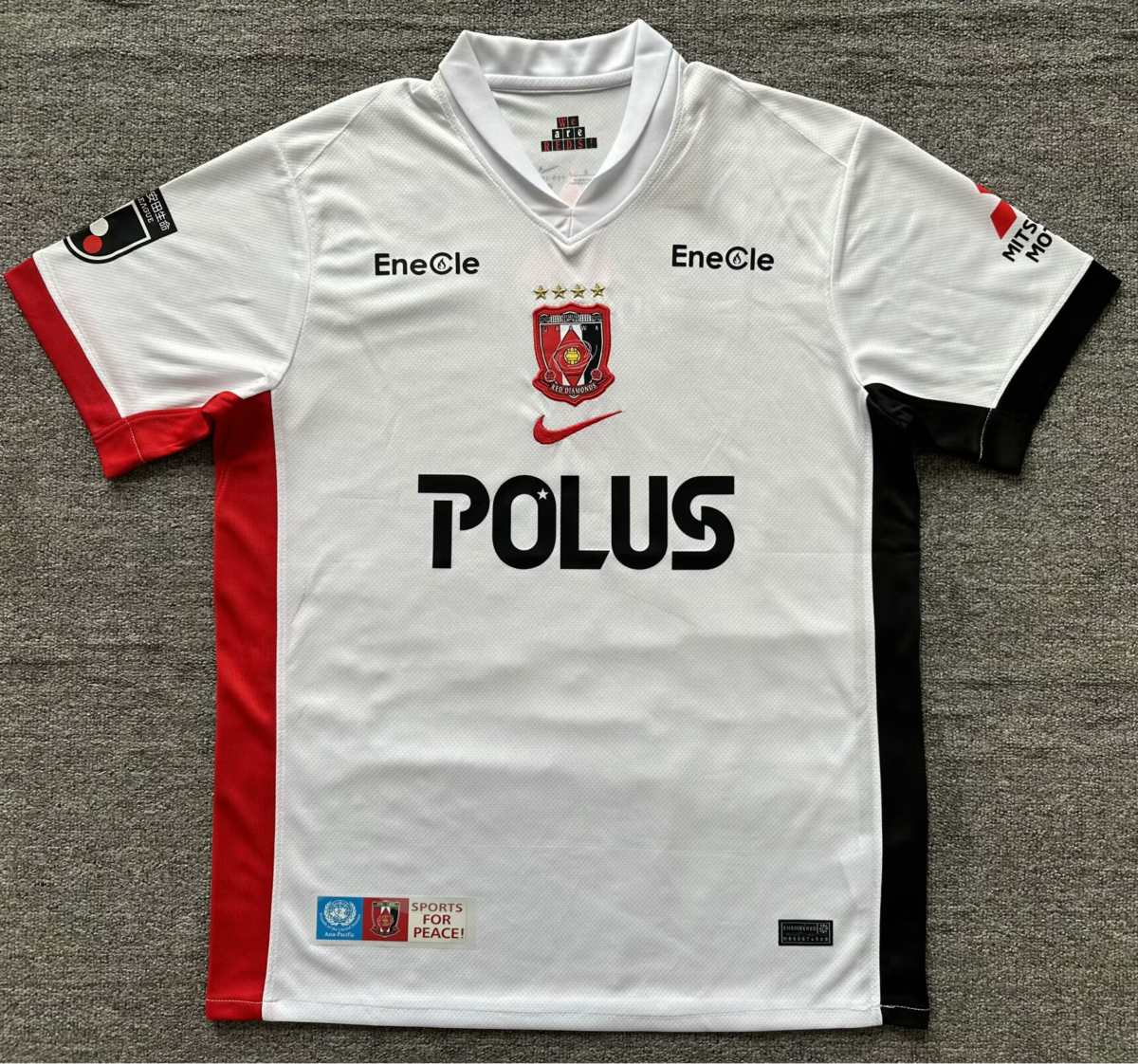 CAMISETA SEGUNDA EQUIPACIÓN URAWA RED DIAMONDS 2025 VERSIÓN FAN