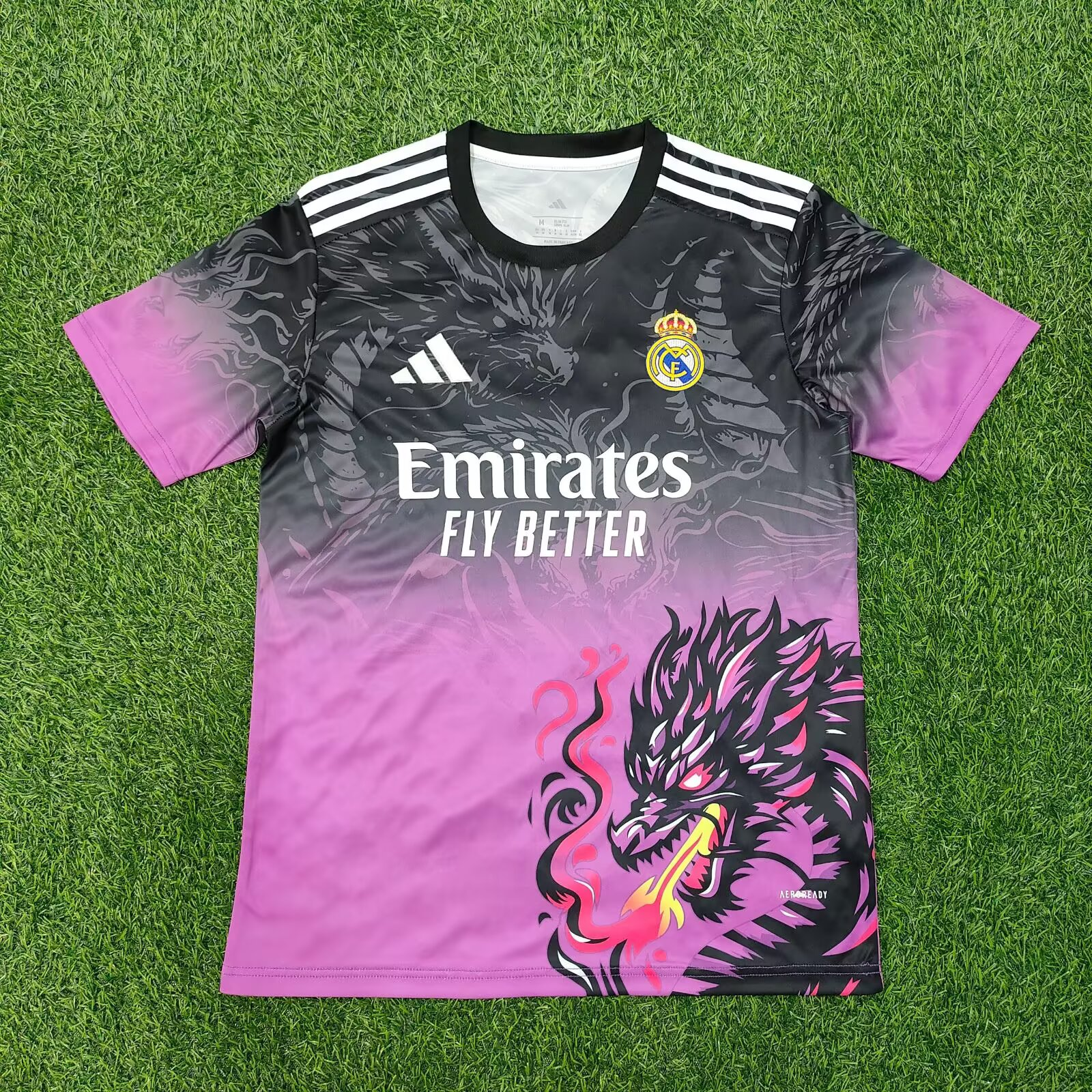 CAMISETA CONCEPTO REAL MADRID 24/25 VERSIÓN FAN