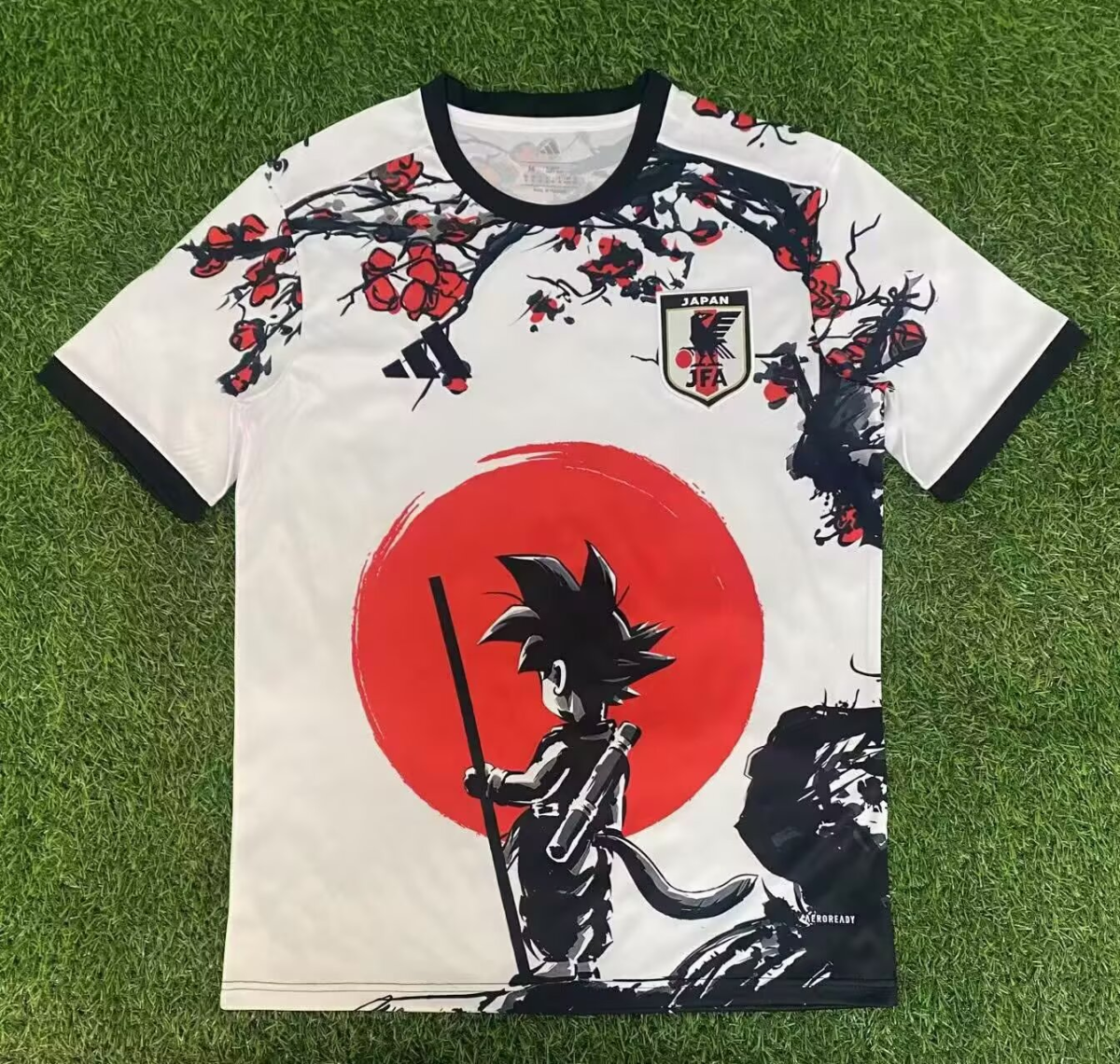 CAMISETA CONCEPTO JAPÓN x DRAGON BALL VERSIÓN FAN