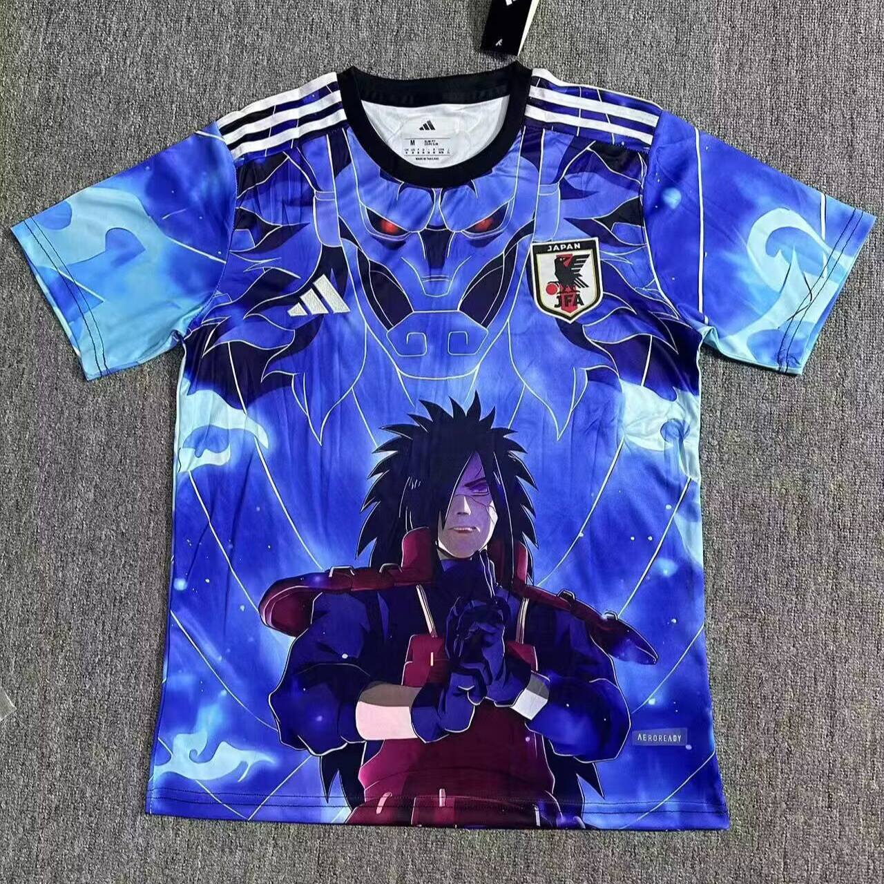 CAMISETA CONCEPTO JAPÓN x NARUTO VERSIÓN FAN