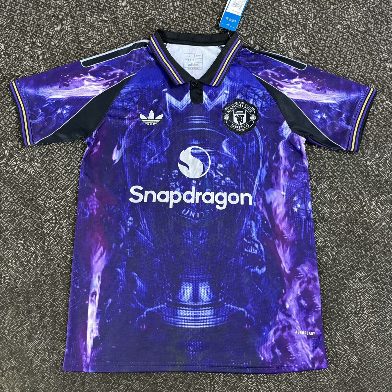 CAMISETA CONCEPTO MANCHESTER UNITED 25/26 VERSIÓN FAN