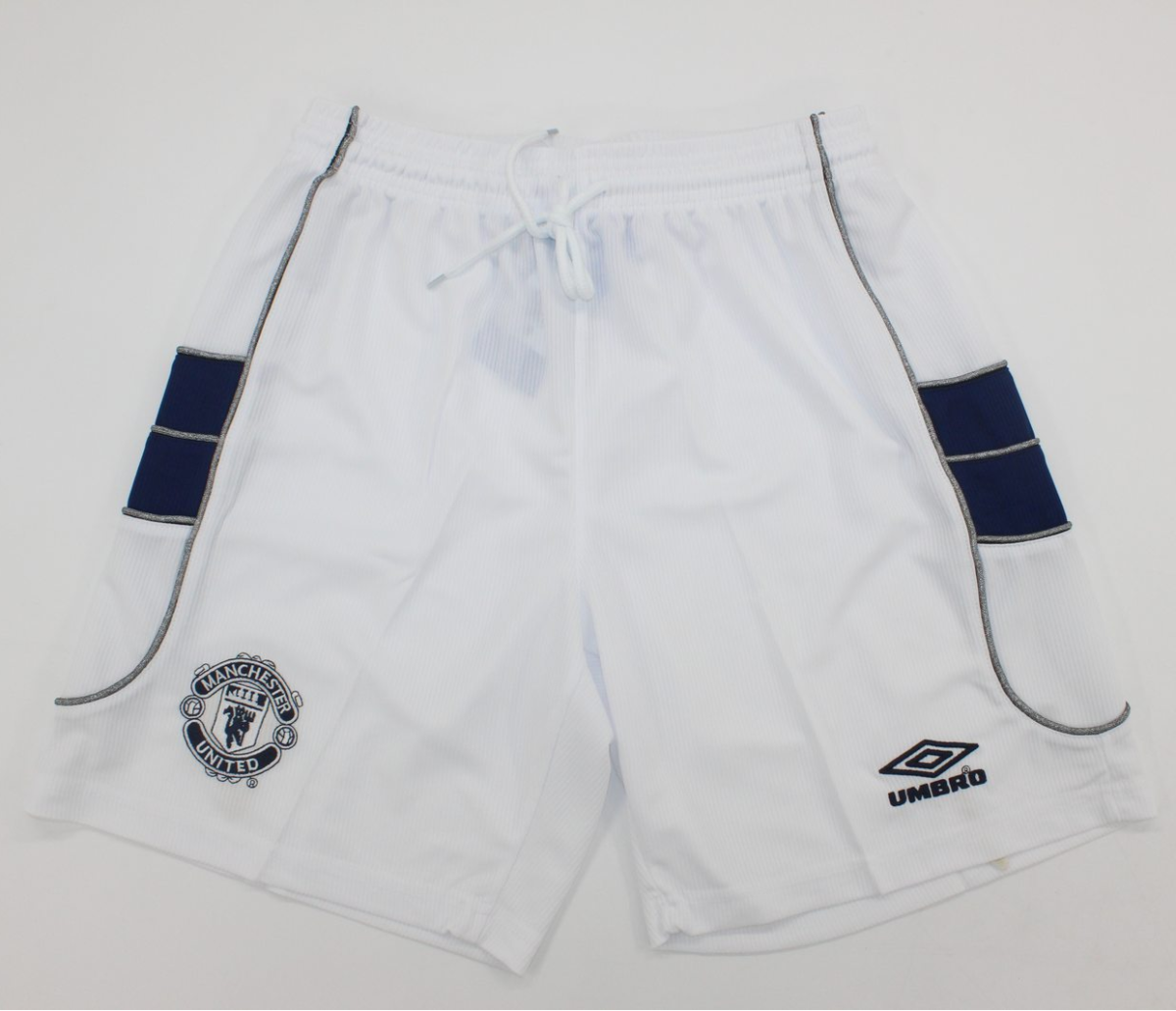 SHORTS RETRO TERCERA EQUIPACIÓN MANCHESTER UNITED 1999/01