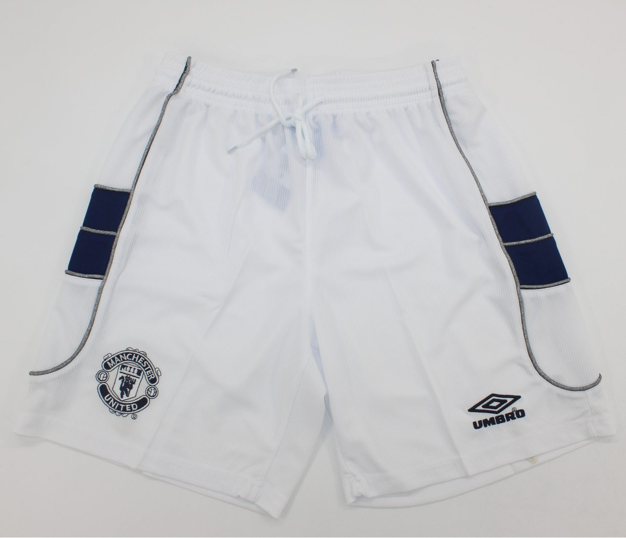 SHORTS RETRO TERCERA EQUIPACIÓN MANCHESTER UNITED 1999/01