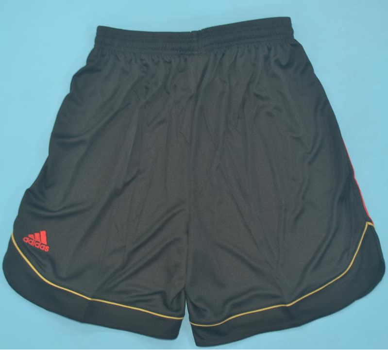 SHORTS RETRO PRIMERA EQUIPACIÓN AC MILAN 2006/07 - Imagen 2