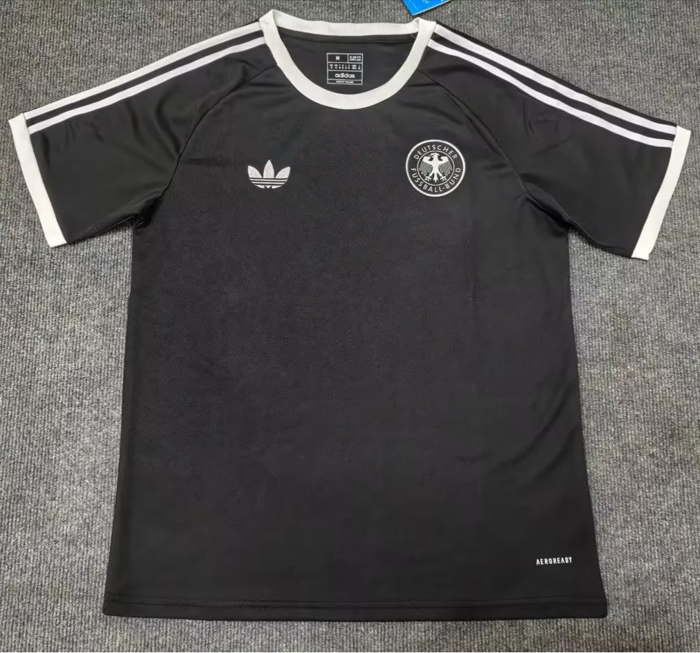 CAMISETA CONCEPTO ALEMANIA 2025 VERSIÓN FAN