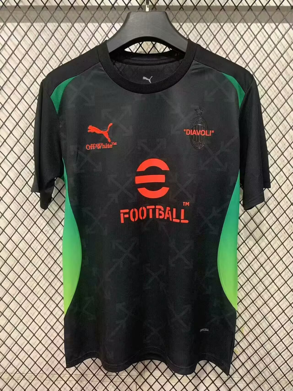 CAMISETA ENTRENAMIENTO AC MILAN 24/25 VERSIÓN FAN