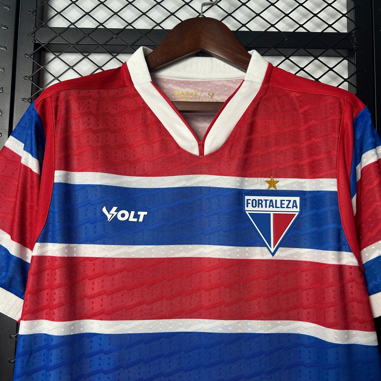 CAMISETA PRIMERA EQUIPACIÓN FORTALEZA 2025 VERSIÓN FAN - Imagen 2