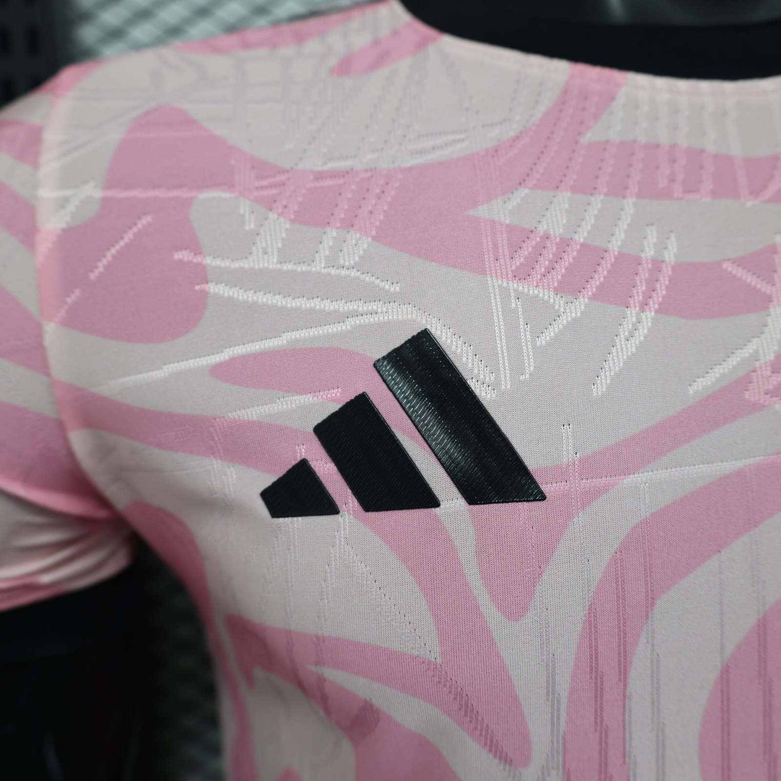 CAMISETA CONCEPTO FLAMENGO 2025 VERSIÓN JUGADOR - Imagen 3