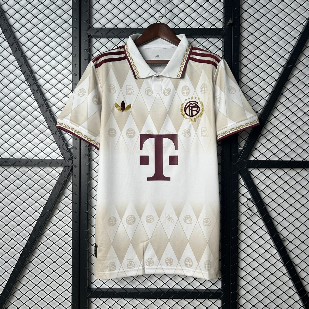 CAMISETA CONCEPTO BAYERN MUNICH 24/25 VERSIÓN FAN