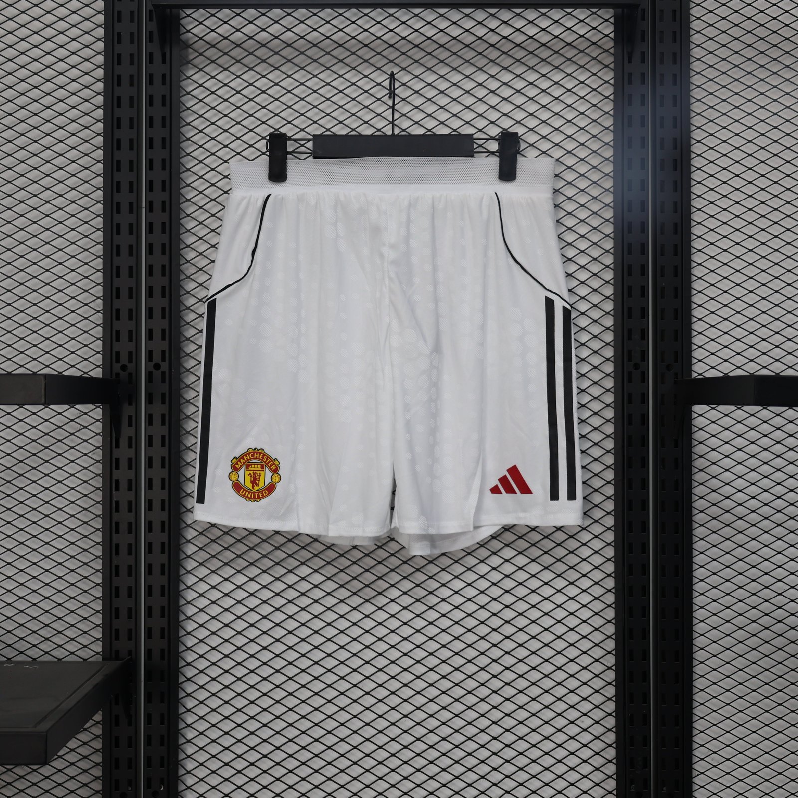 SHORTS PRIMERA EQUIPACIÓN MANCHESTER UNITED 25/26 VERSIÓN JUGADOR