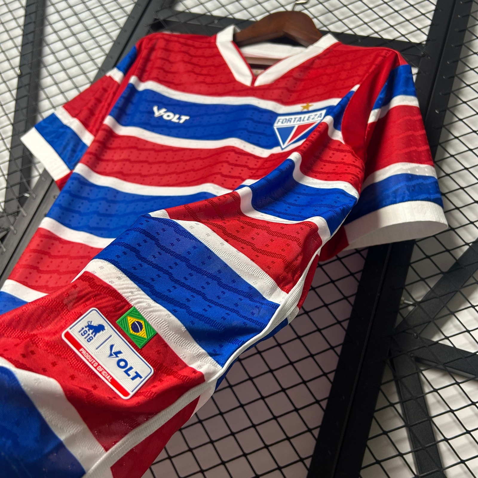 CAMISETA PRIMERA EQUIPACIÓN FORTALEZA 2025 VERSIÓN FAN - Imagen 6