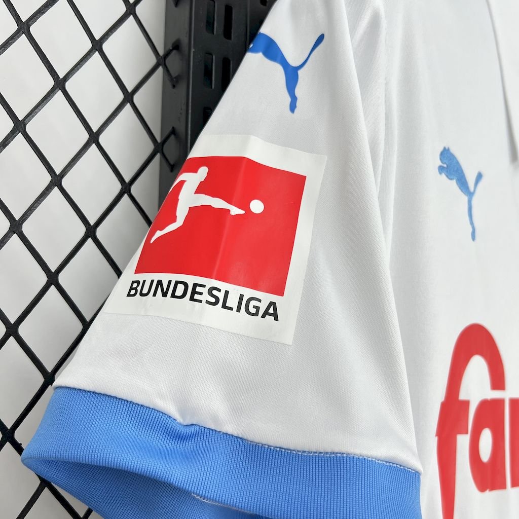 CAMISETA EDICIÓN ESPECIAL HOLSTEIN KIEL 24/25 VERSIÓN FAN - Imagen 2