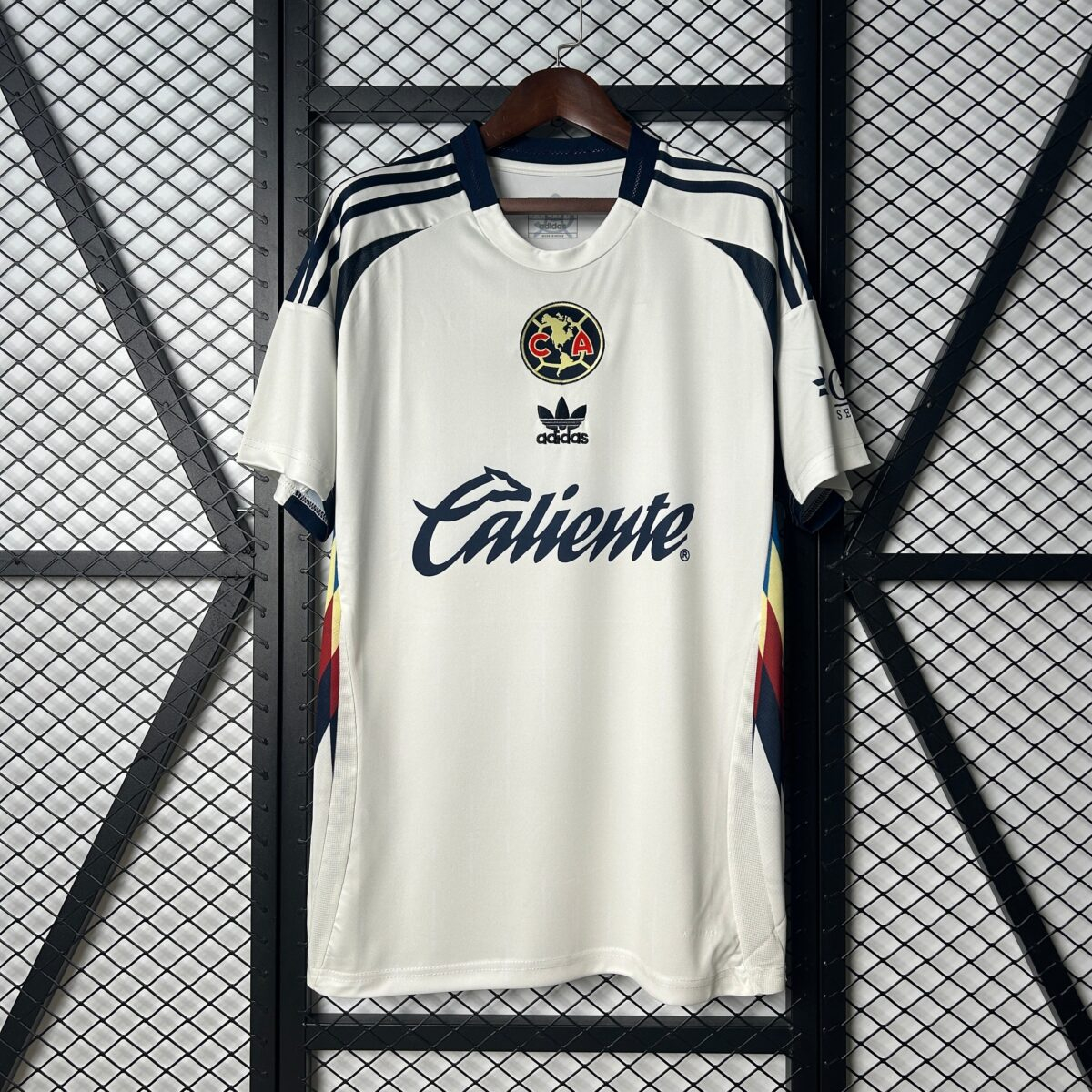 CAMISETA CONCEPTO CLUB AMÉRICA 25/26 VERSIÓN FAN